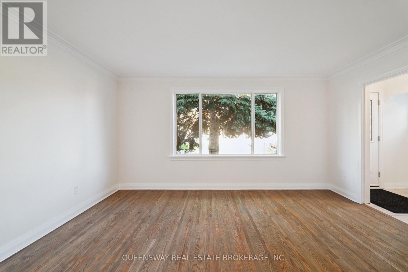 40 Ionview Road, Toronto, Ontario  M1K 2Z4 - Photo 5 - E12491656