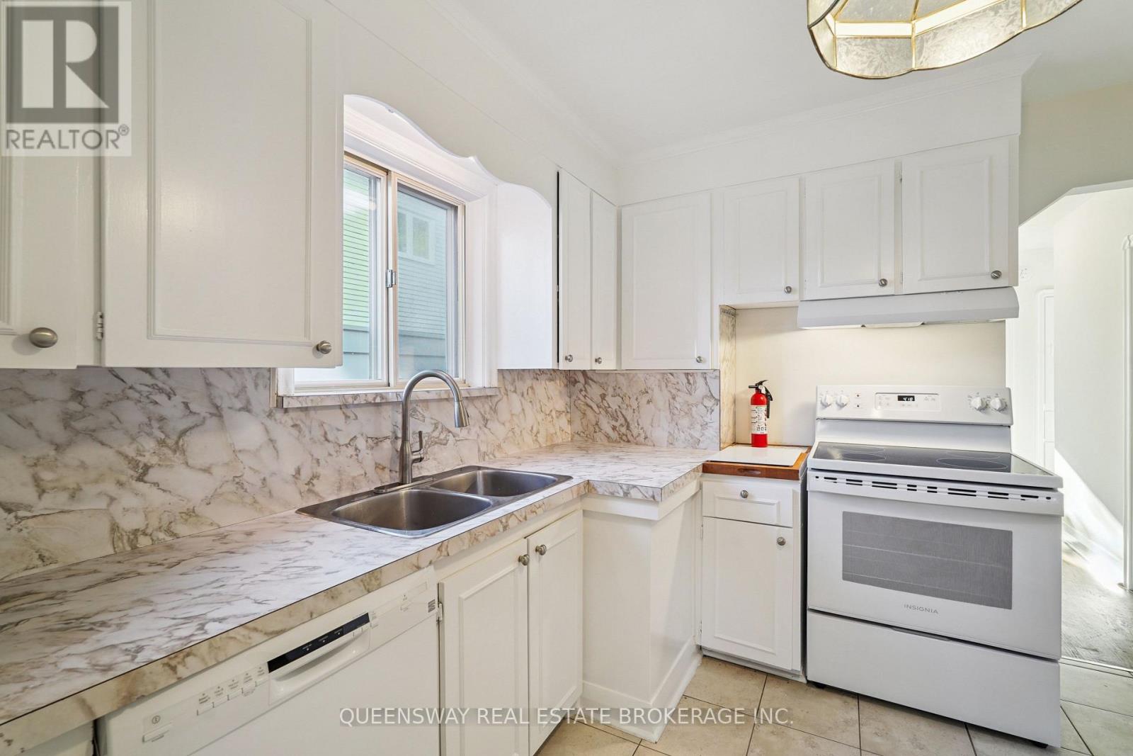 40 Ionview Road, Toronto, Ontario  M1K 2Z4 - Photo 8 - E12491656