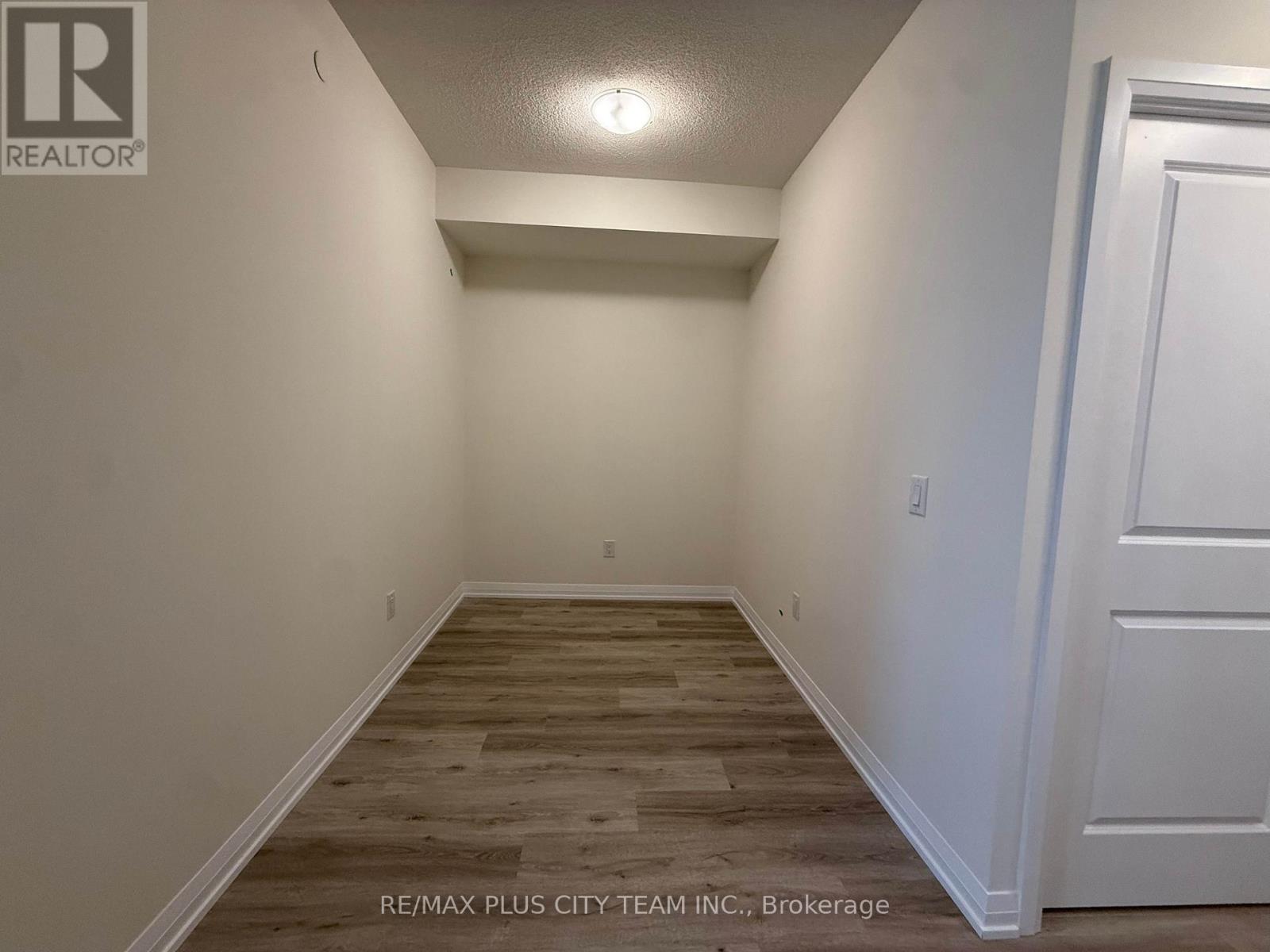 1725 - 3270 Sheppard Avenue E, Toronto, Ontario  M1T 3K3 - Photo 10 - E12491714