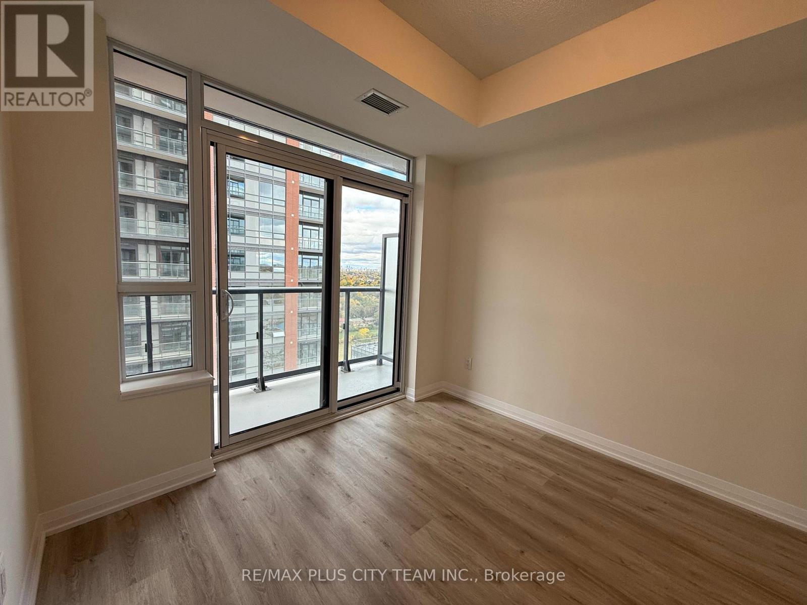 1725 - 3270 Sheppard Avenue E, Toronto, Ontario  M1T 3K3 - Photo 13 - E12491714