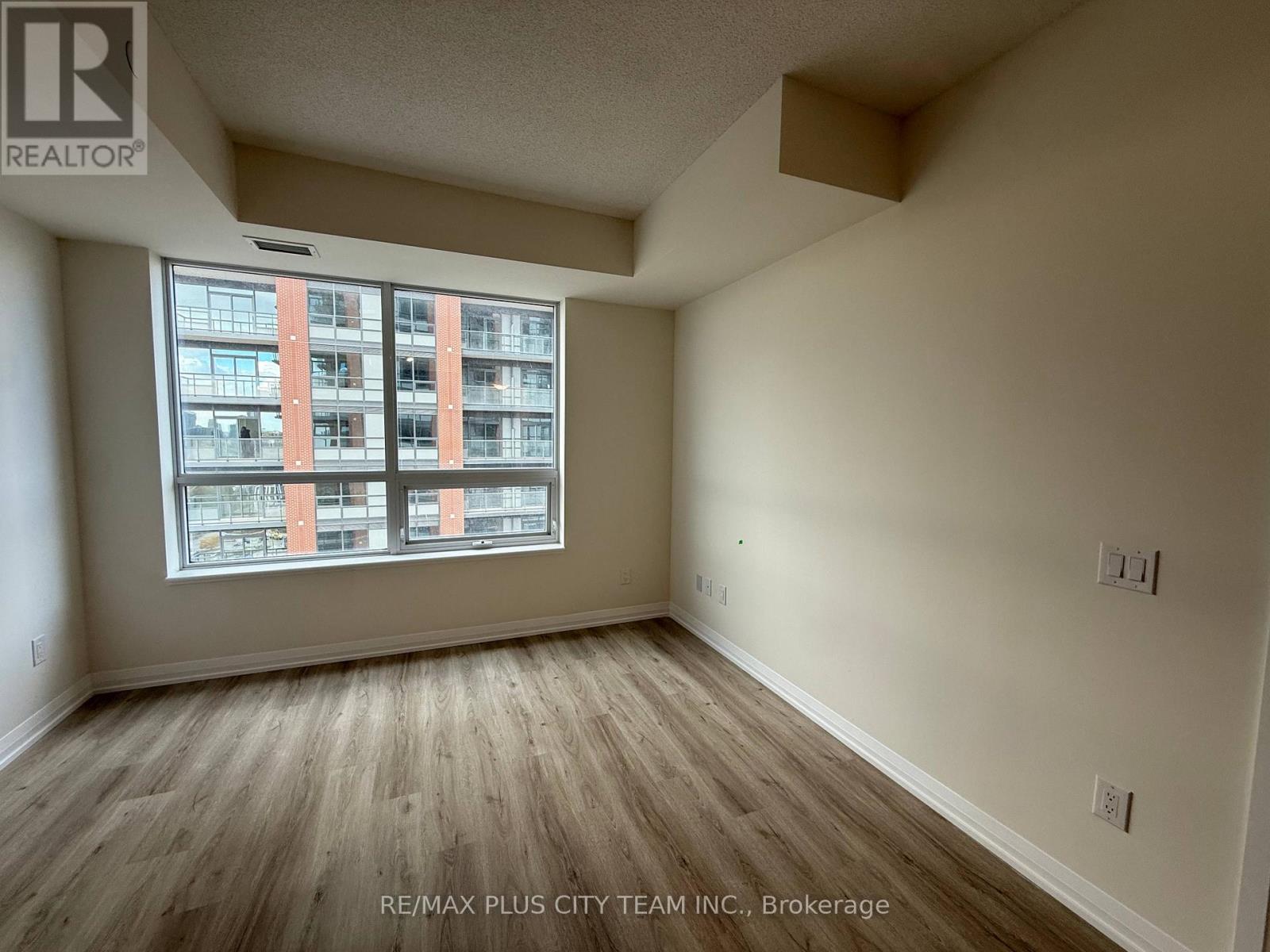 1725 - 3270 Sheppard Avenue E, Toronto, Ontario  M1T 3K3 - Photo 4 - E12491714