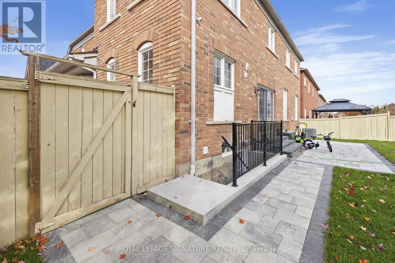 39 O'shea Crescent, Ajax, Ontario  L1T 4W7 - Photo 15 - E12491798