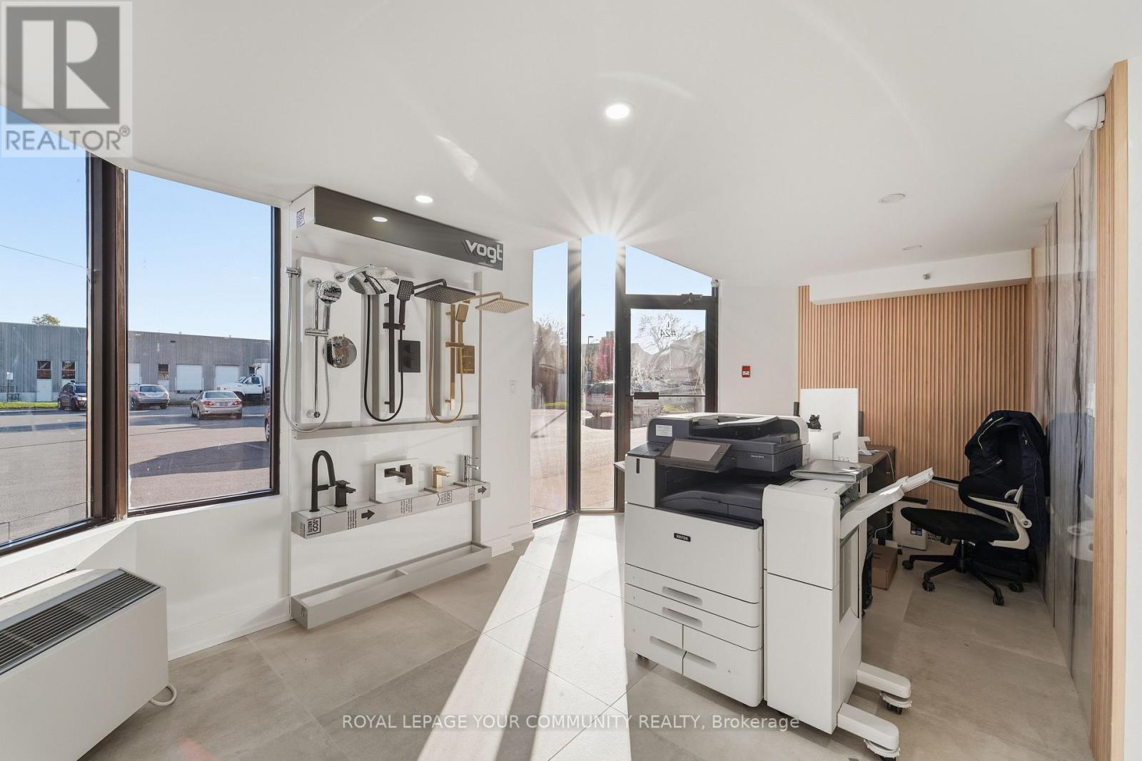 5210 Finch Avenue E, Toronto, Ontario  M1S 4Z6 - Photo 3 - E12491900