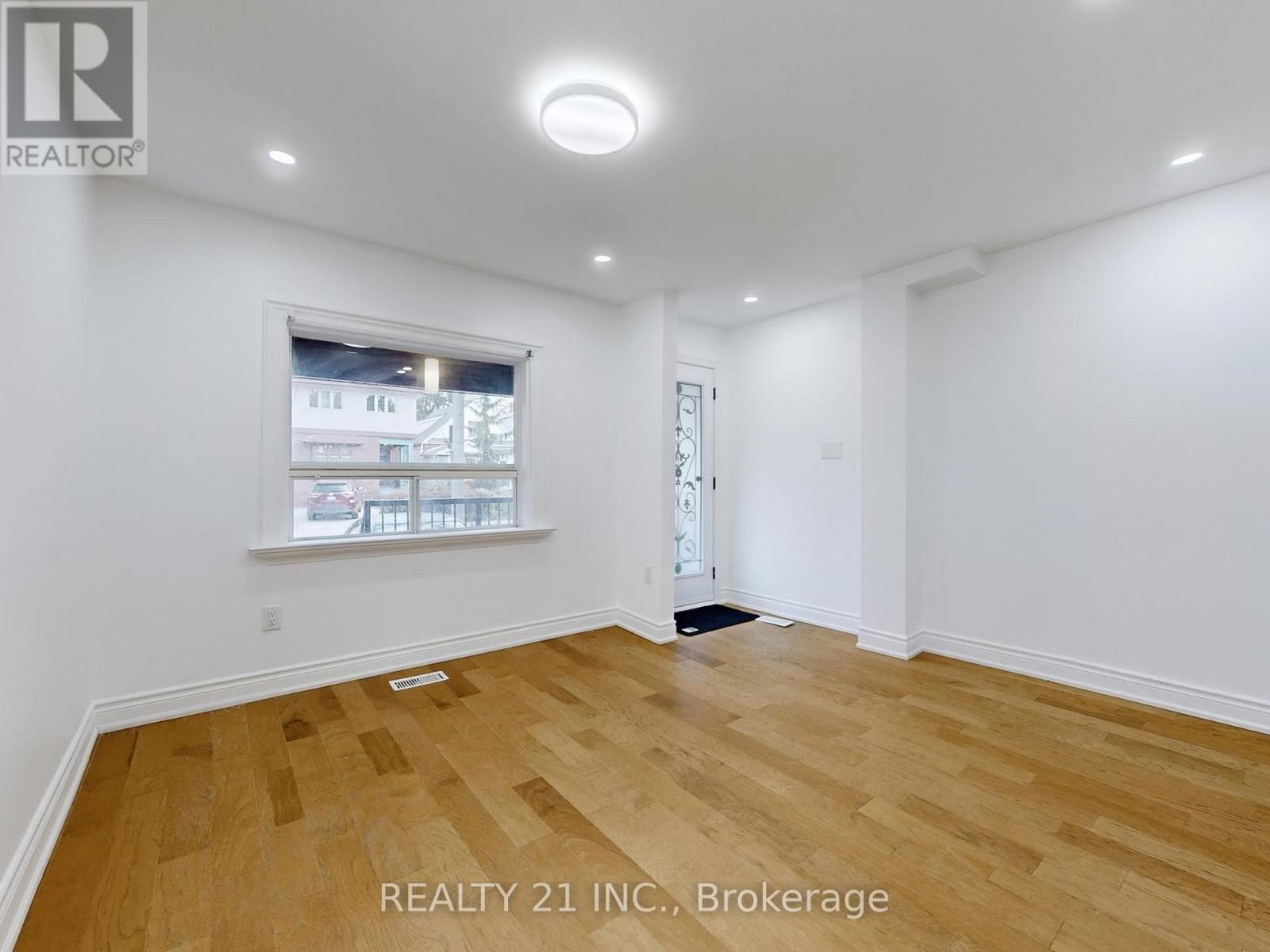 92 King Edward Ave Avenue, Toronto, Ontario  M4C 5J6 - Photo 10 - E12491916