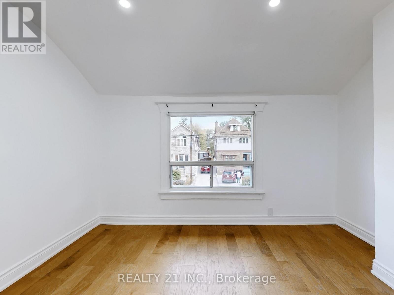 92 King Edward Ave Avenue, Toronto, Ontario  M4C 5J6 - Photo 24 - E12491916