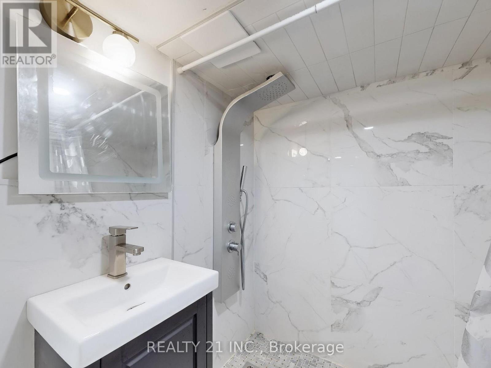 92 King Edward Ave Avenue, Toronto, Ontario  M4C 5J6 - Photo 36 - E12491916