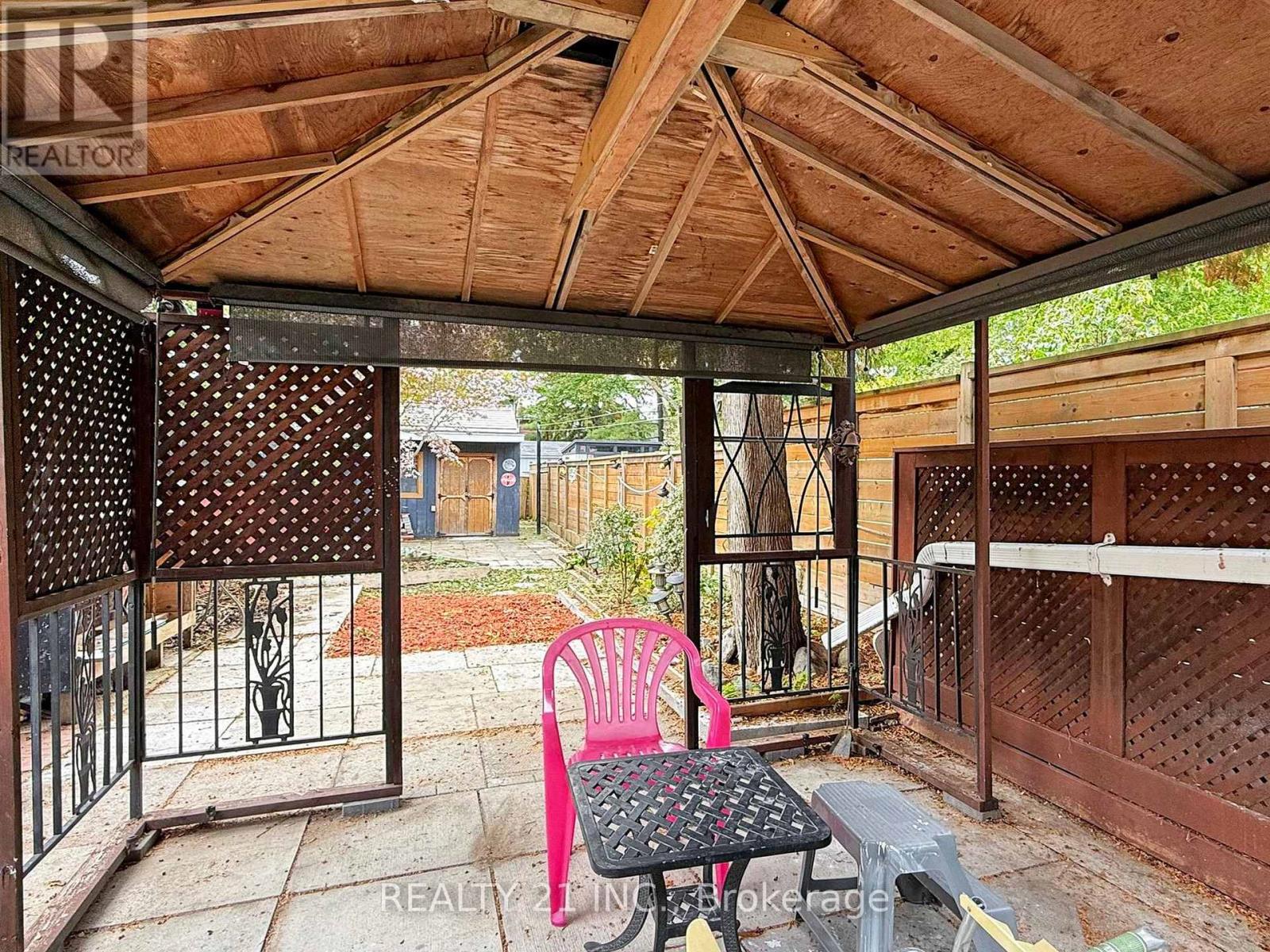 92 King Edward Ave Avenue, Toronto, Ontario  M4C 5J6 - Photo 39 - E12491916