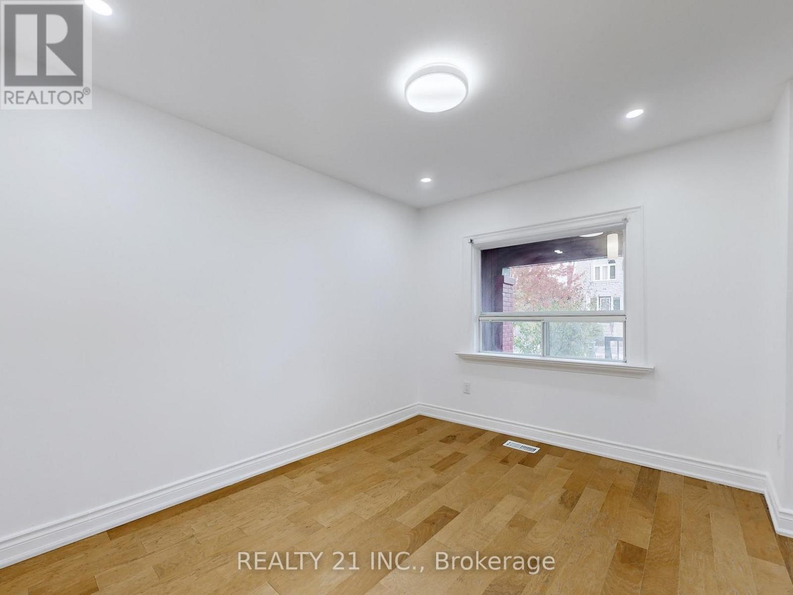 92 King Edward Ave Avenue, Toronto, Ontario  M4C 5J6 - Photo 8 - E12491916