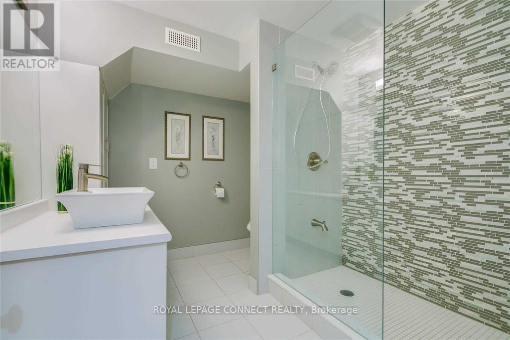 63 Warwick Avenue, Ajax, Ontario  L1Z 1L6 - Photo 33 - E12491982