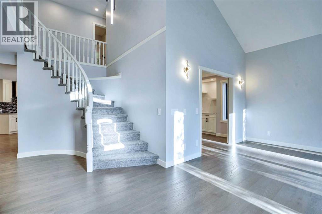 194 Woodbriar Circle Sw, Calgary, Alberta  T2W 6A7 - Photo 2 - A2222471