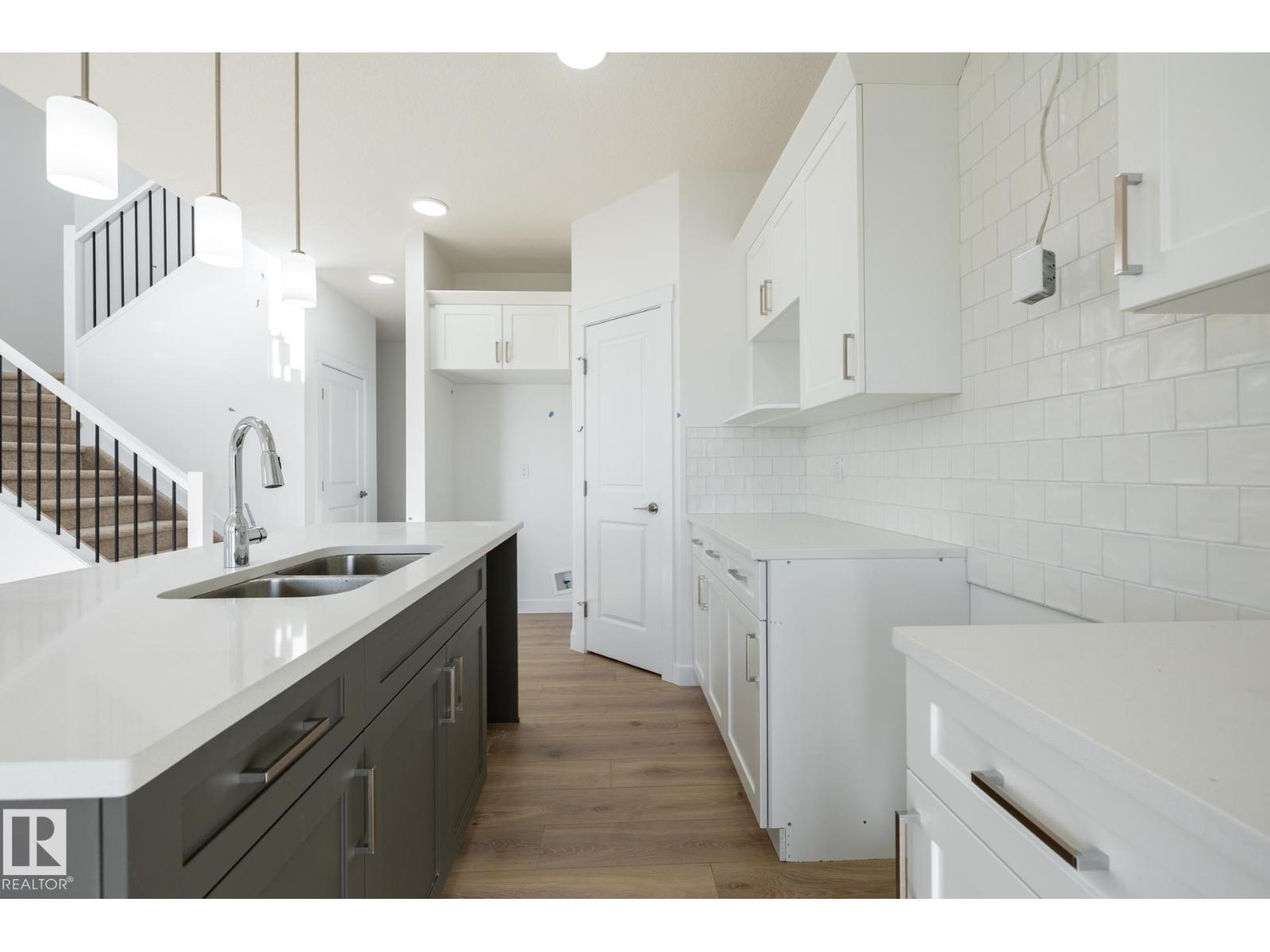 2639 5 Av Sw, Edmonton, Alberta  T6X 3H9 - Photo 5 - E4455895