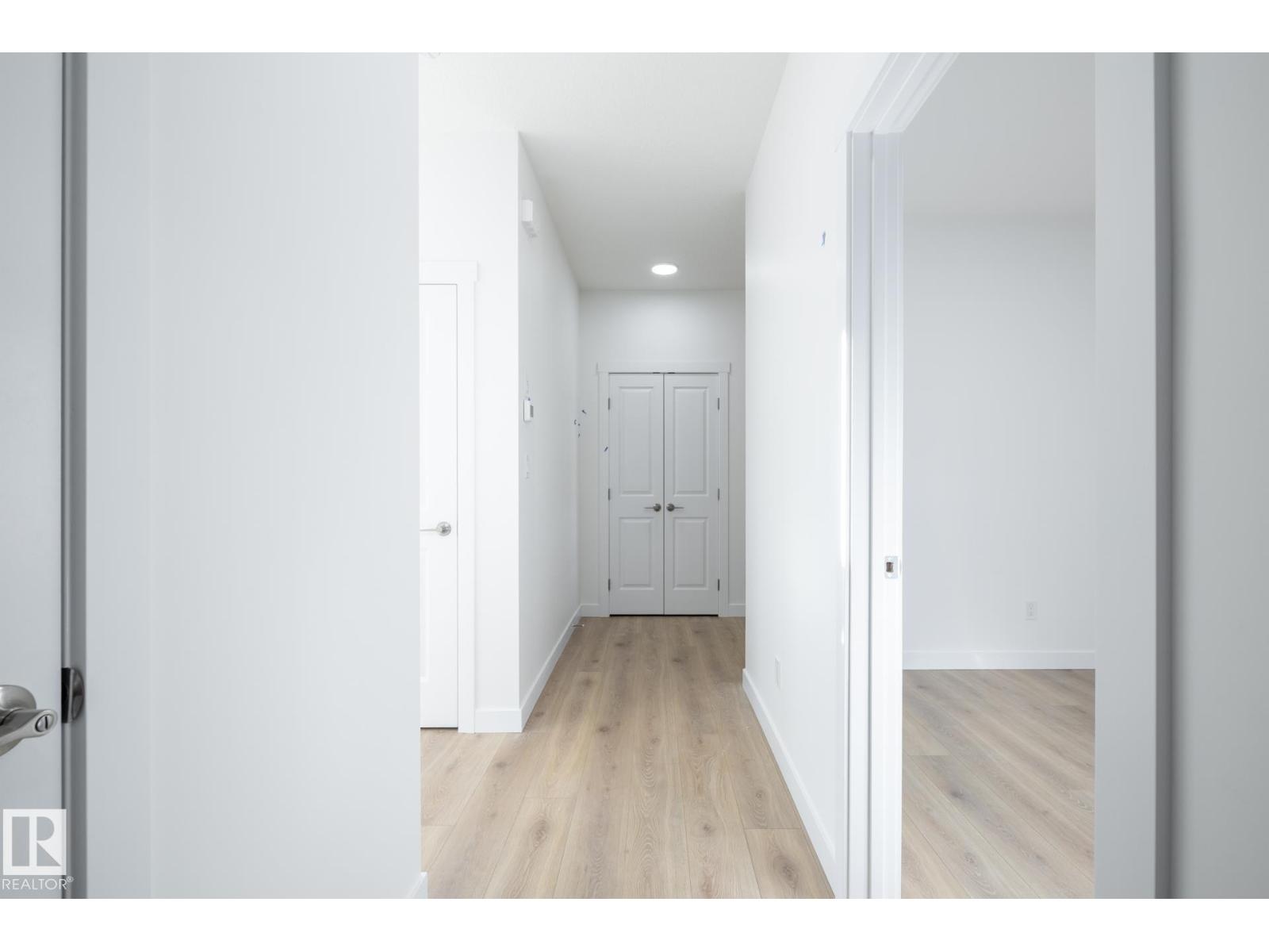 2639 5 Av Sw, Edmonton, Alberta  T6X 3H9 - Photo 3 - E4455895