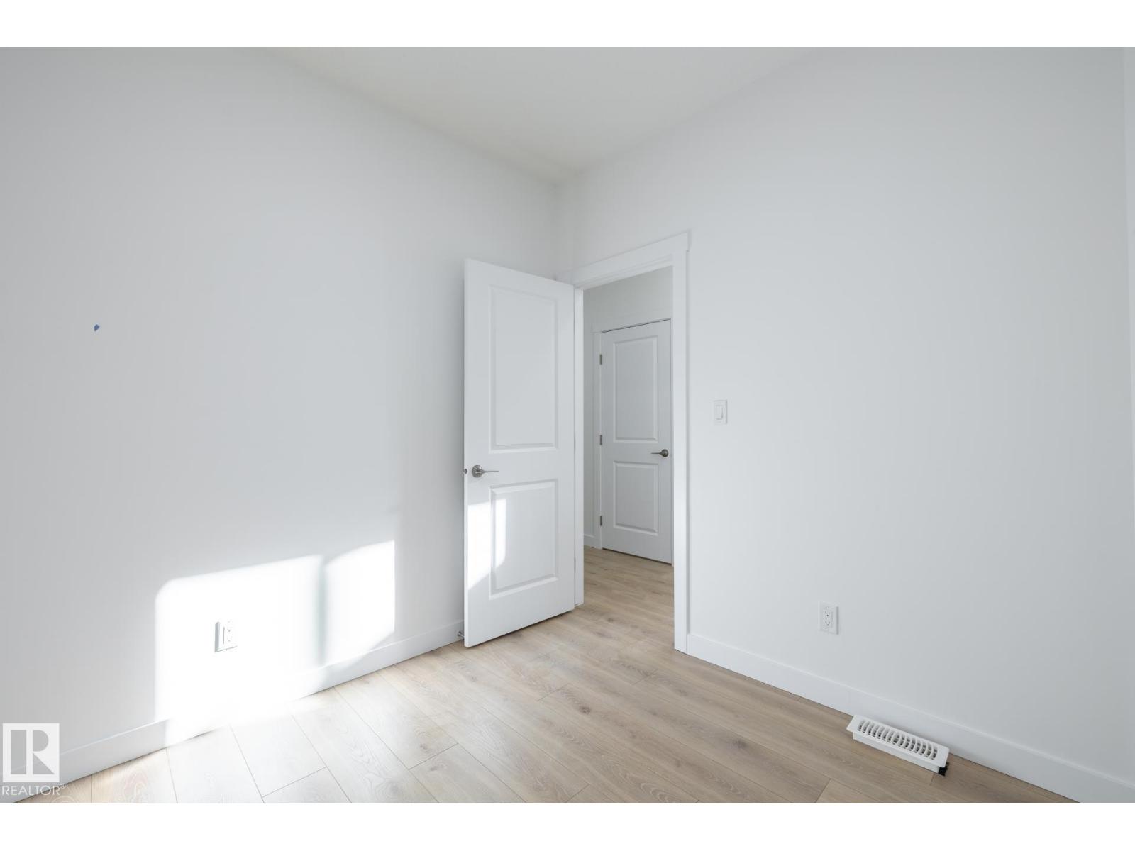 2639 5 Av Sw, Edmonton, Alberta  T6X 3H9 - Photo 12 - E4455895