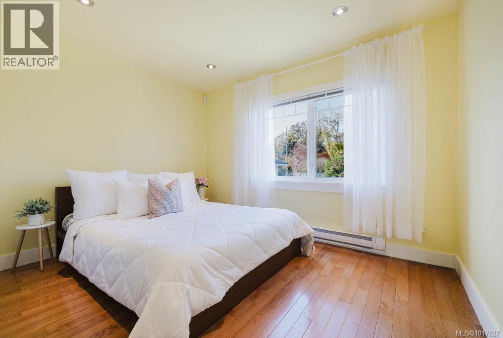 1865 Quamichan St, Victoria, British Columbia  V8S 2B7 - Photo 9 - 1017827