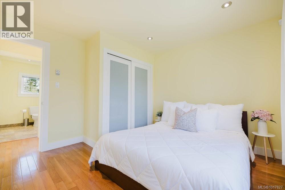 1865 Quamichan St, Victoria, British Columbia  V8S 2B7 - Photo 8 - 1017827