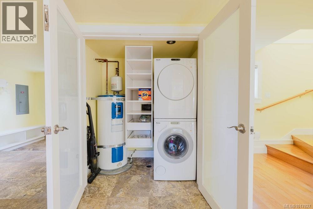 1865 Quamichan St, Victoria, British Columbia  V8S 2B7 - Photo 21 - 1017827