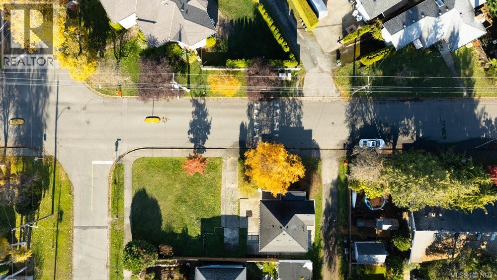 1865 Quamichan St, Victoria, British Columbia  V8S 2B7 - Photo 23 - 1017827