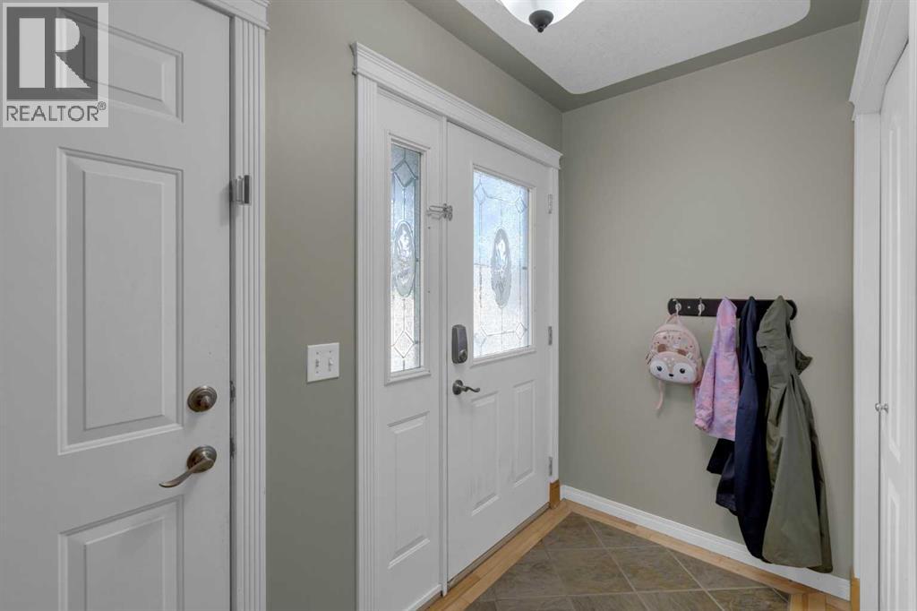 11065 Hidden Valley Drive Nw, Calgary, Alberta  T3A 5Z3 - Photo 2 - A2264656