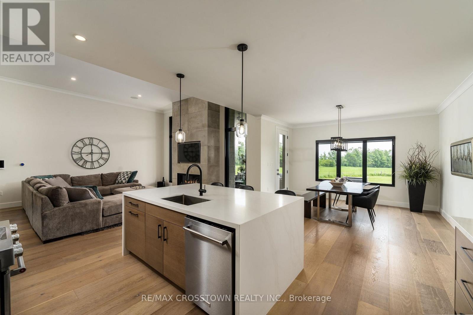 1 Best Court, Oro-Medonte, Ontario  L0L 2L0 - Photo 12 - S12488110