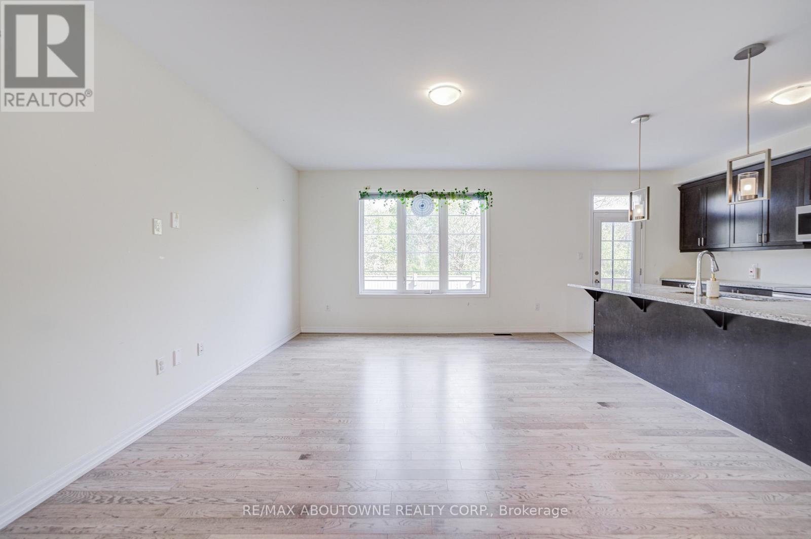 3457 Eternity Way, Oakville, Ontario  L6H 0Y2 - Photo 12 - W12391336