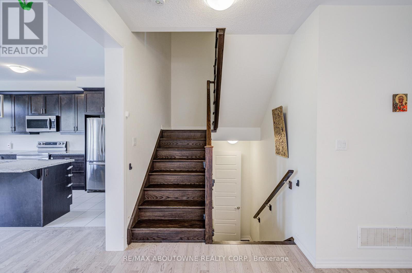 3457 Eternity Way, Oakville, Ontario  L6H 0Y2 - Photo 19 - W12391336