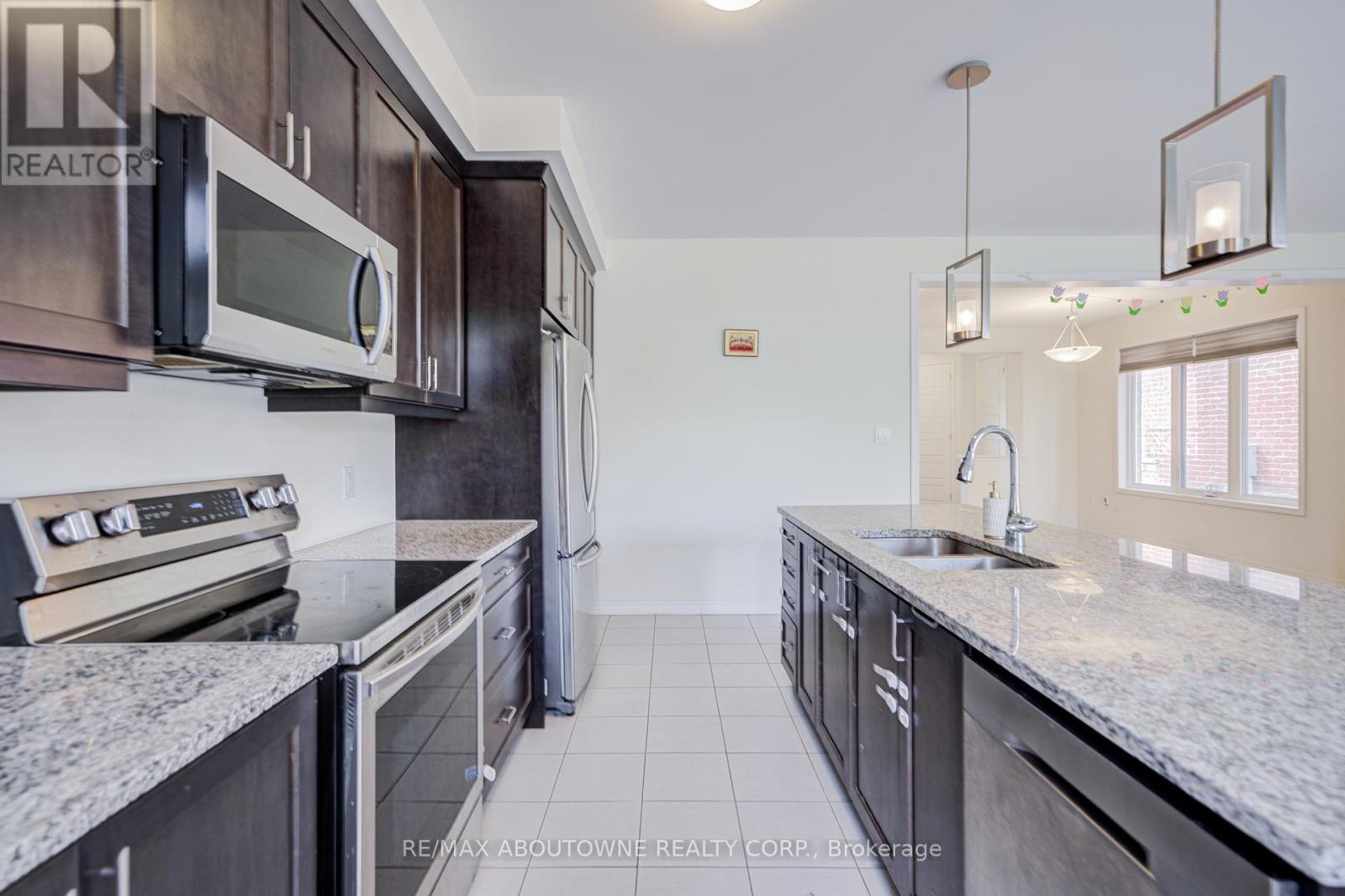 3457 Eternity Way, Oakville, Ontario  L6H 0Y2 - Photo 17 - W12391336