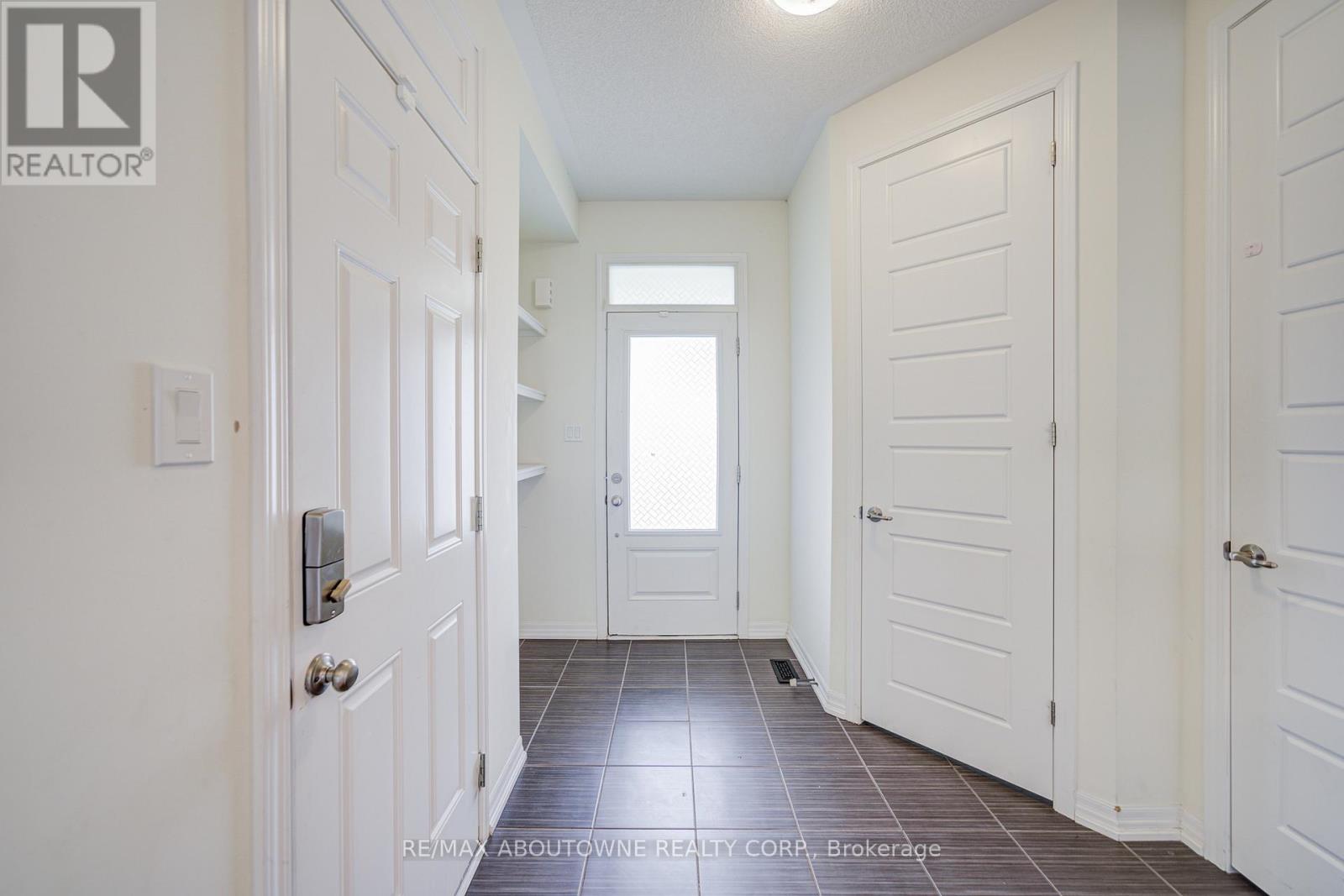 3457 Eternity Way, Oakville, Ontario  L6H 0Y2 - Photo 5 - W12391336