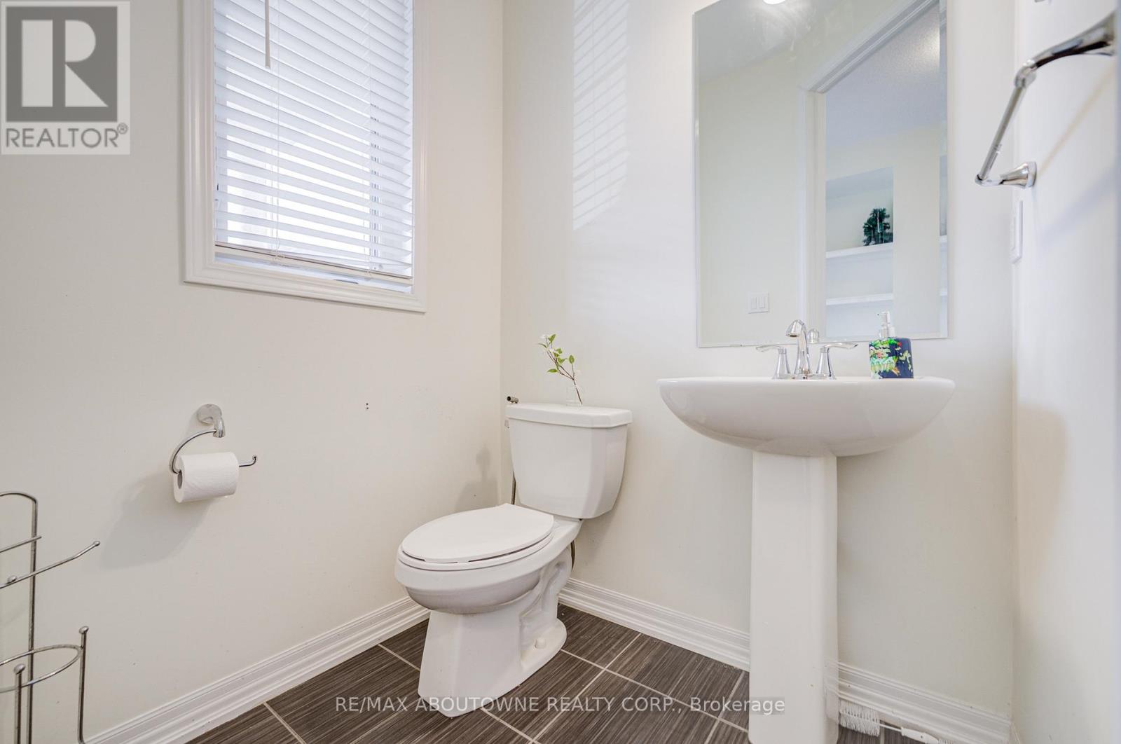 3457 Eternity Way, Oakville, Ontario  L6H 0Y2 - Photo 7 - W12391336