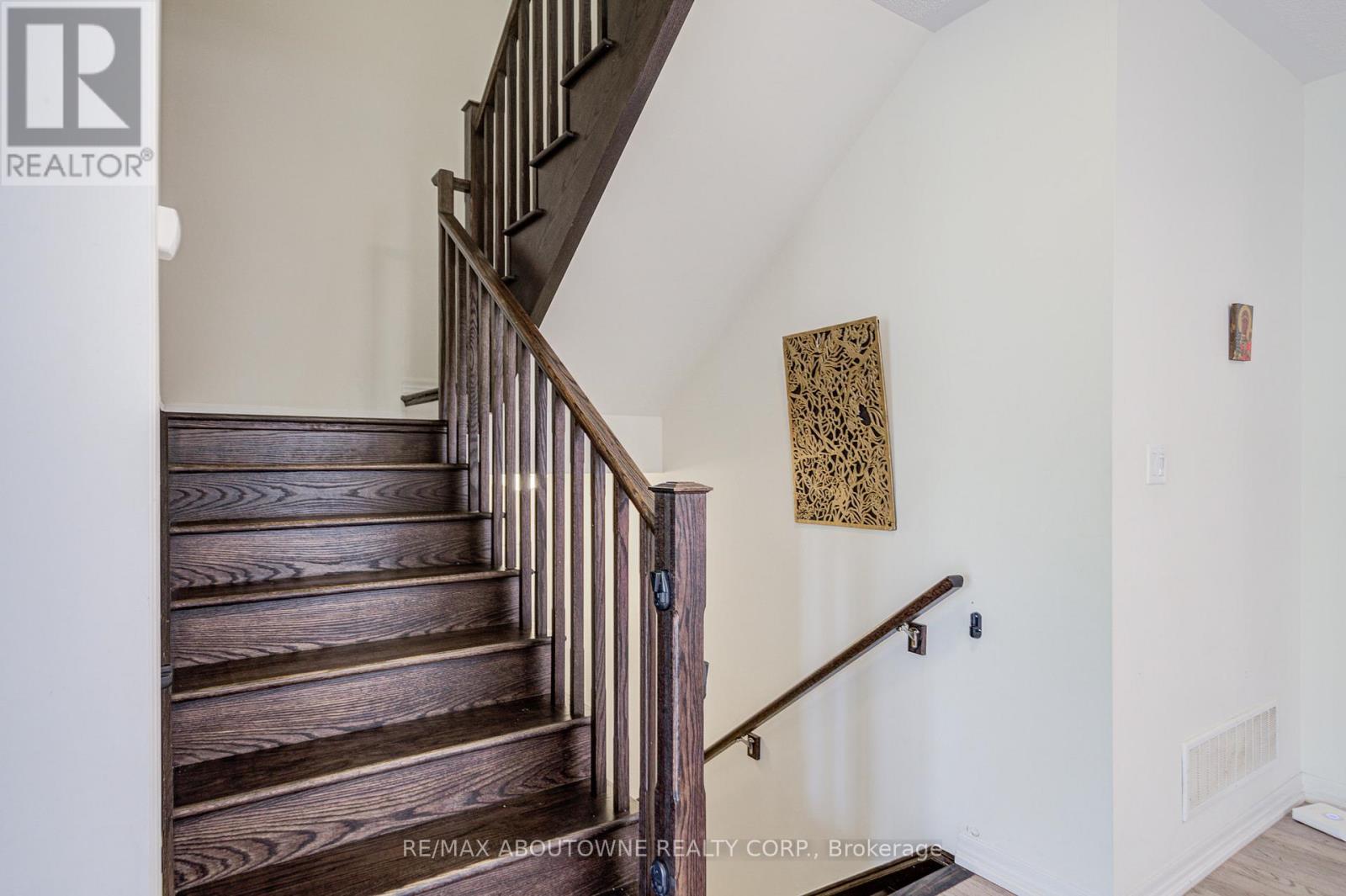 3457 Eternity Way, Oakville, Ontario  L6H 0Y2 - Photo 18 - W12391336