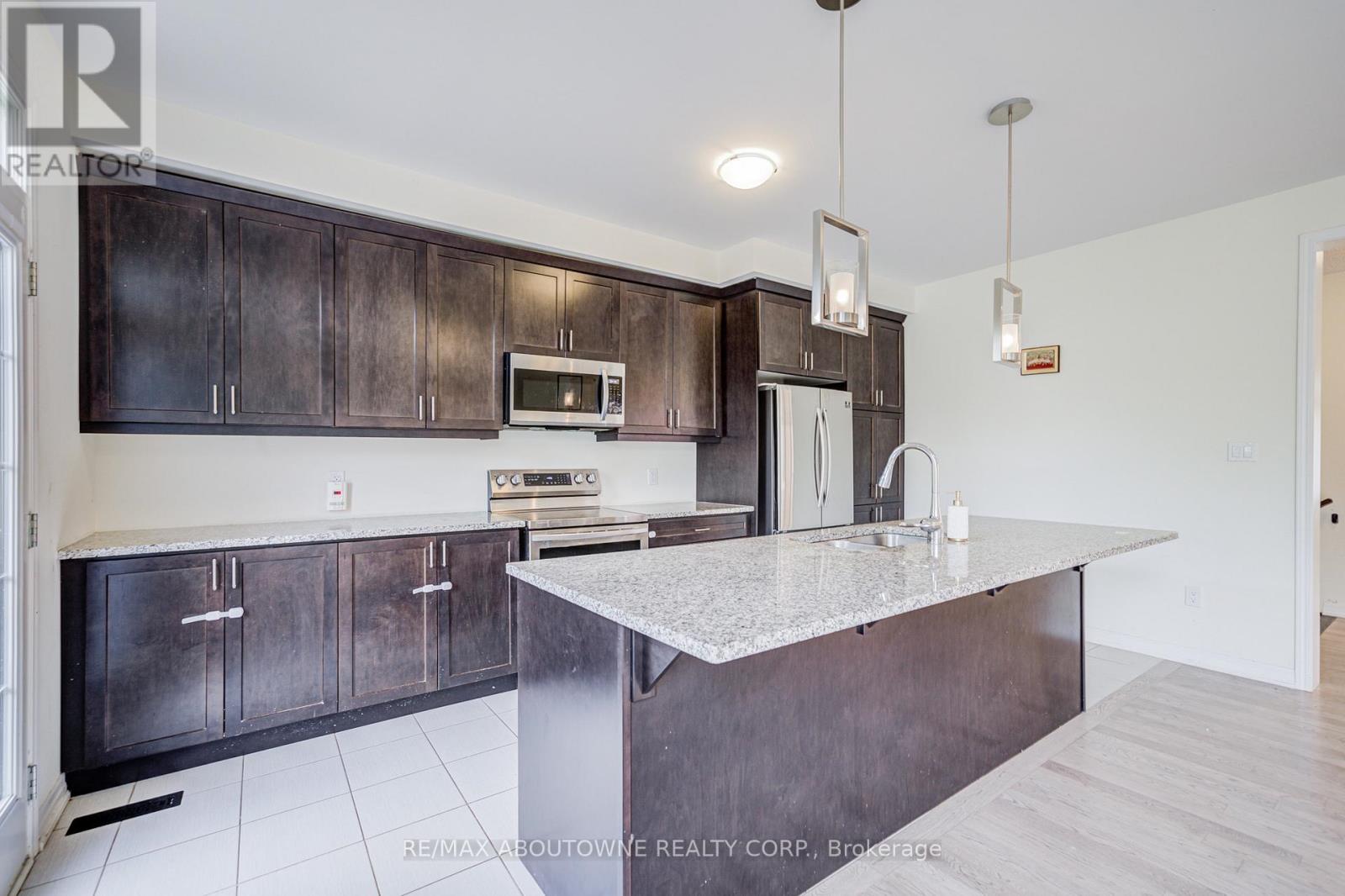 3457 Eternity Way, Oakville, Ontario  L6H 0Y2 - Photo 16 - W12391336