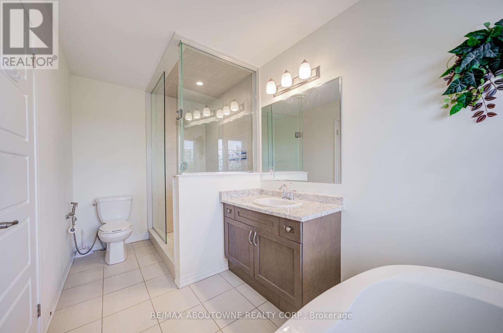 3457 Eternity Way, Oakville, Ontario  L6H 0Y2 - Photo 28 - W12391336