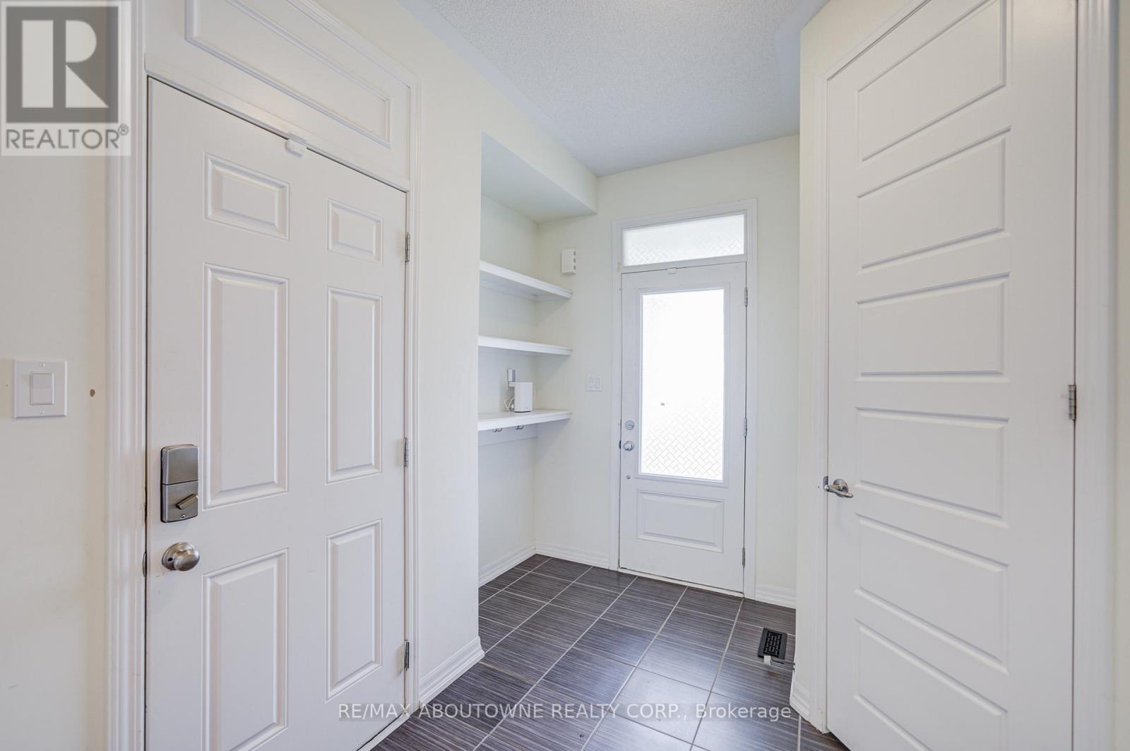 3457 Eternity Way, Oakville, Ontario  L6H 0Y2 - Photo 4 - W12391336