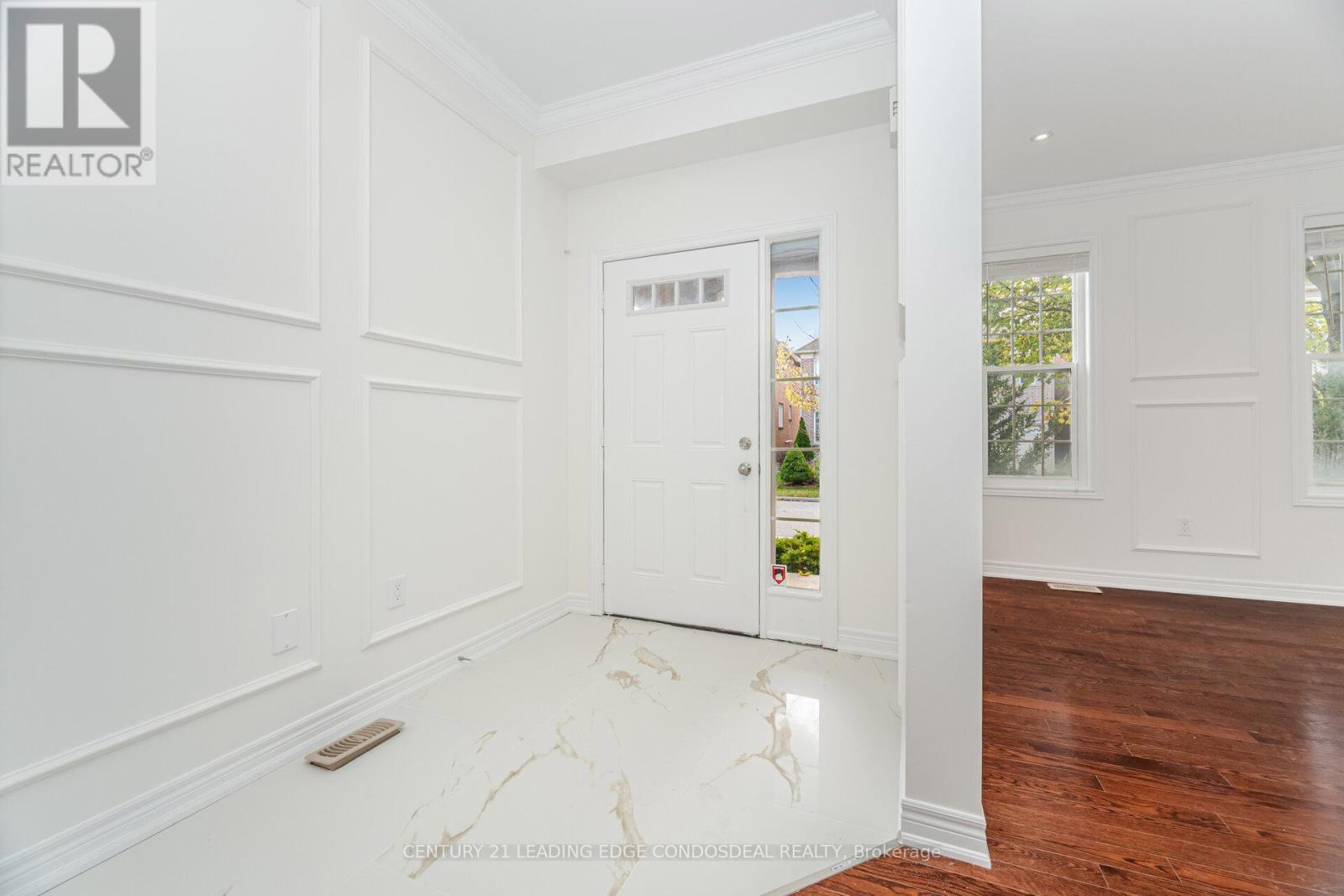 29 Wendelyn Drive, Richmond Hill, Ontario  L4E 0R1 - Photo 7 - N12491618