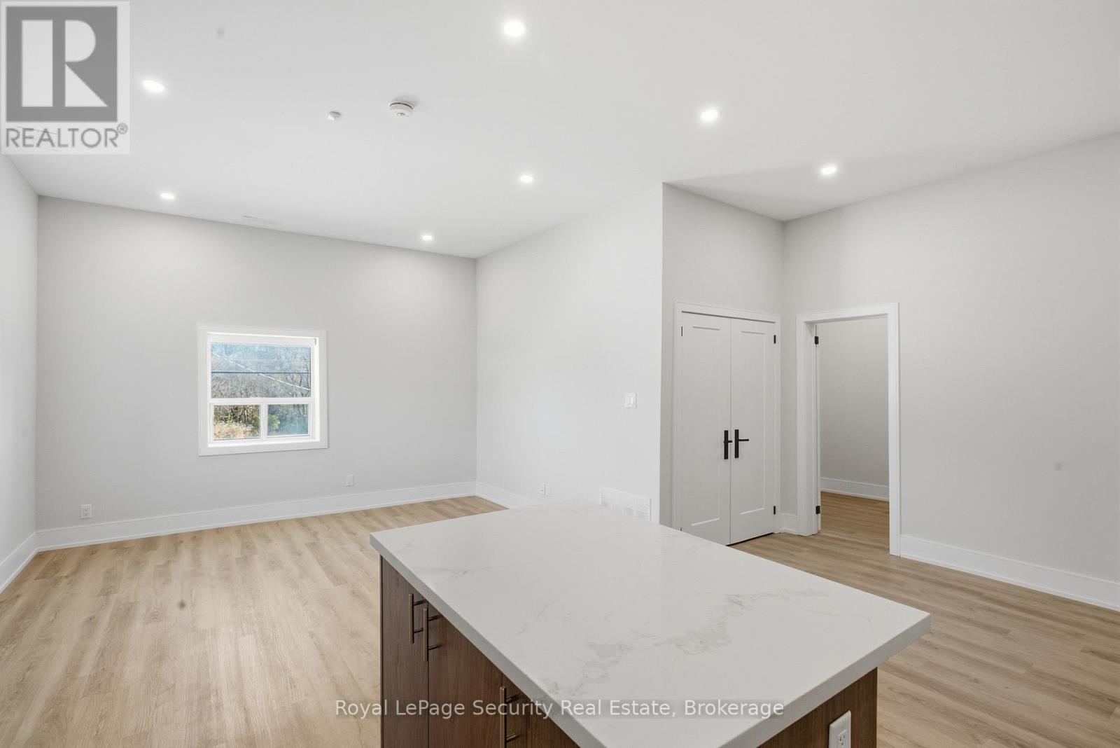 B - 185 Main Street, King (Schomberg), Ontario  L0G 1T0 - Photo 10 - N12491732