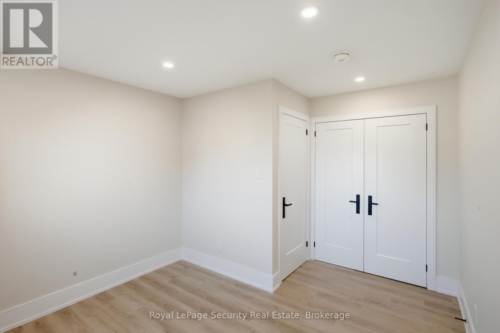 B - 185 Main Street, King (Schomberg), Ontario  L0G 1T0 - Photo 15 - N12491732