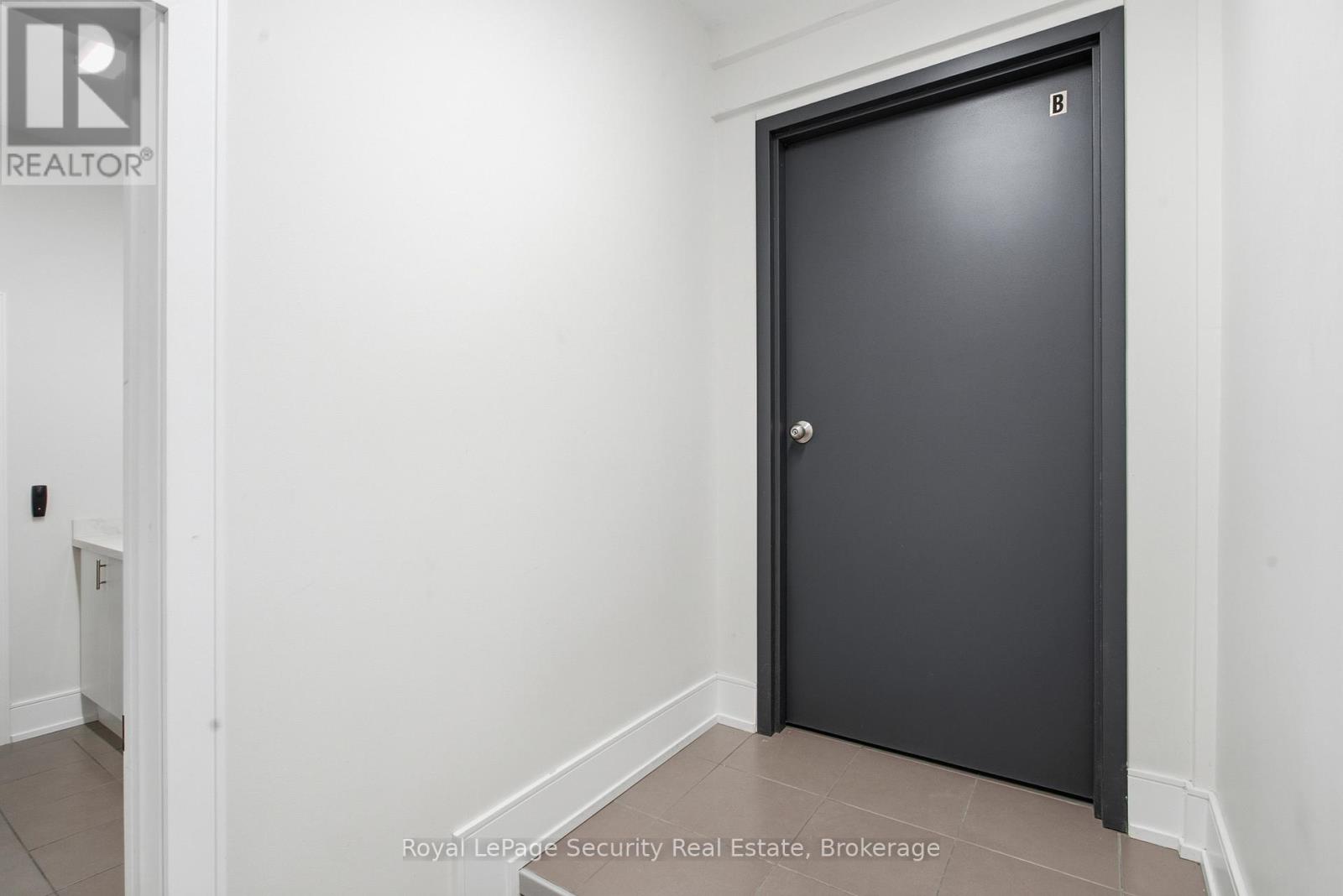 B - 185 Main Street, King (Schomberg), Ontario  L0G 1T0 - Photo 3 - N12491732