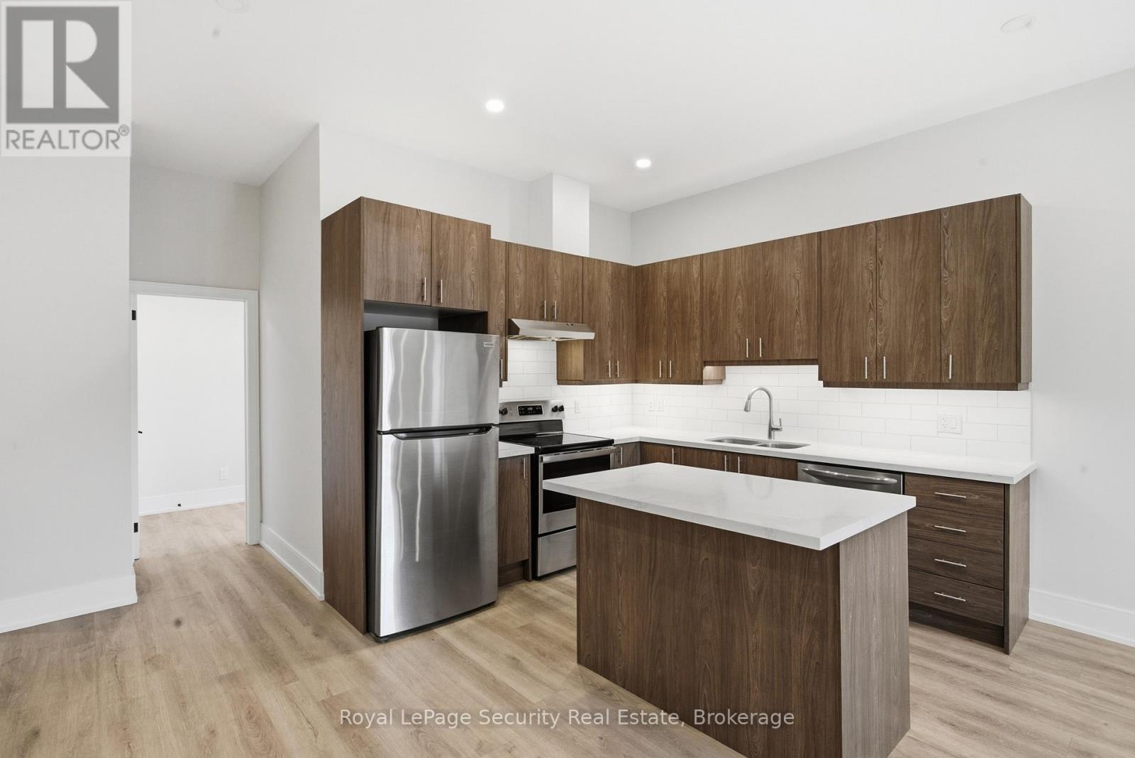 B - 185 Main Street, King (Schomberg), Ontario  L0G 1T0 - Photo 7 - N12491732