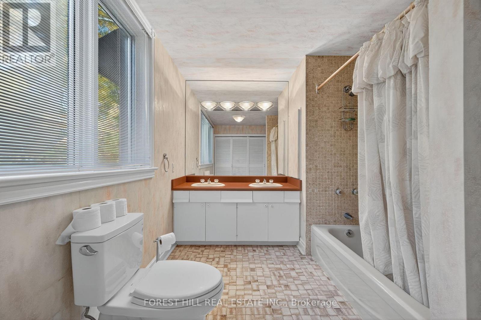 124 Forest Ridge Road, Richmond Hill, Ontario  L4E 3L8 - Photo 23 - N12491750