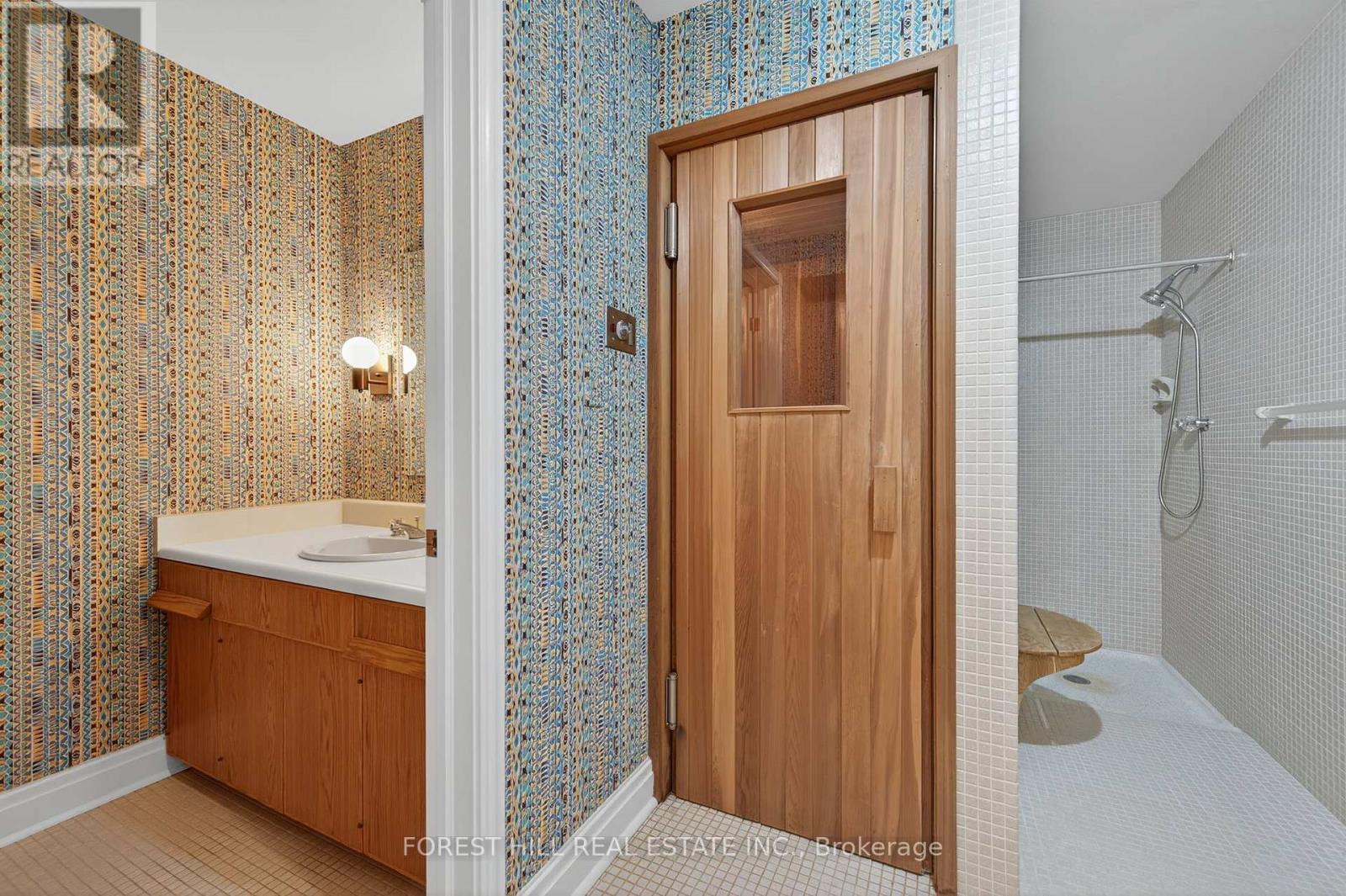 124 Forest Ridge Road, Richmond Hill, Ontario  L4E 3L8 - Photo 38 - N12491750