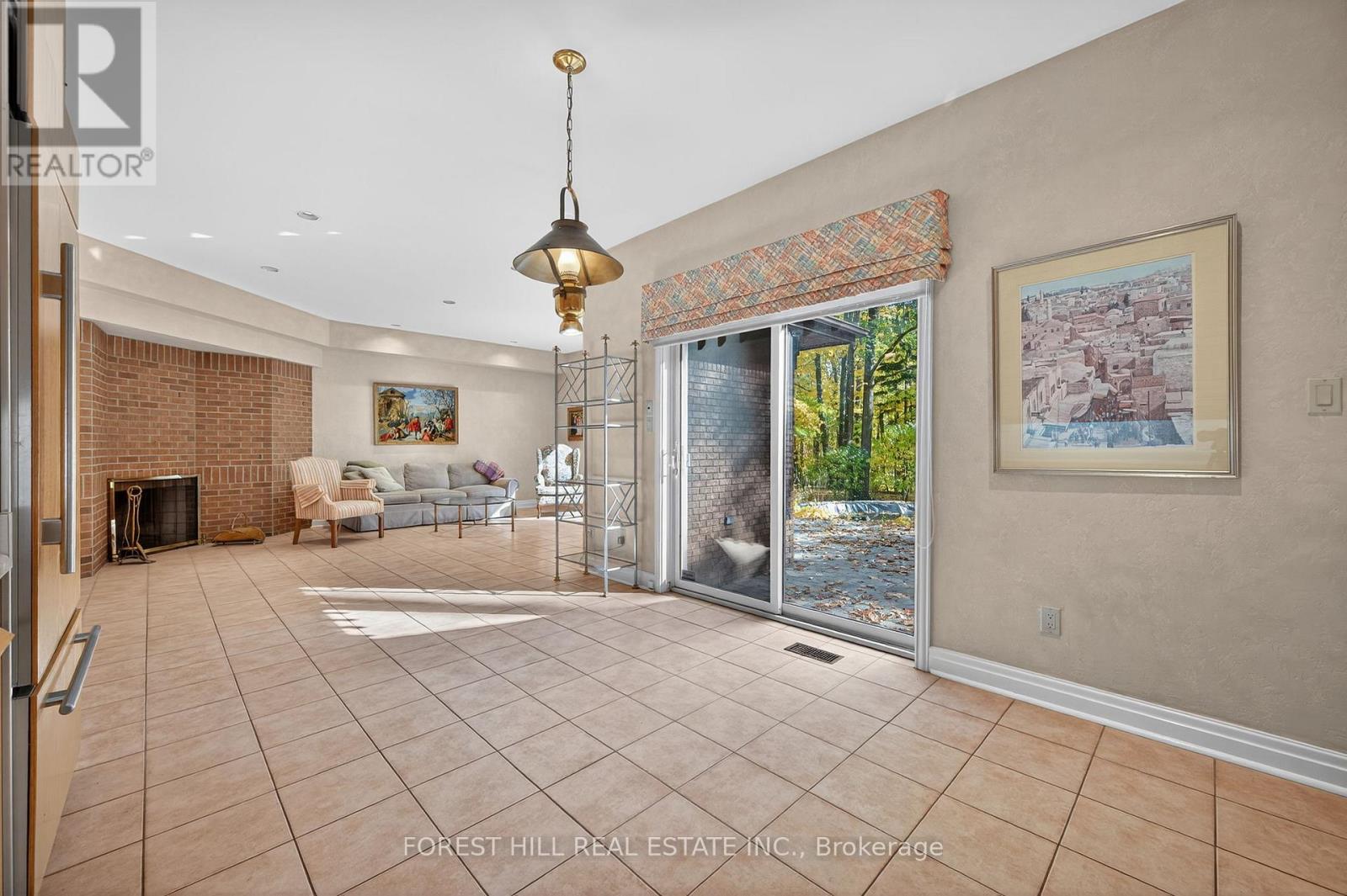 124 Forest Ridge Road, Richmond Hill, Ontario  L4E 3L8 - Photo 9 - N12491750