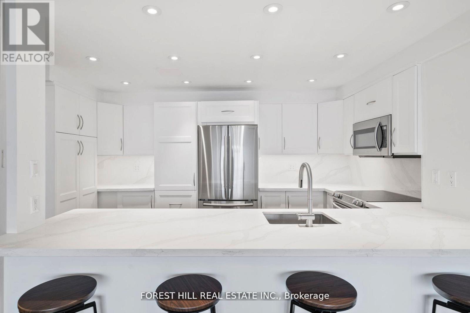 1203 - 7601 Bathurst Street, Vaughan, Ontario  L4J 4H5 - Photo 4 - N12491764