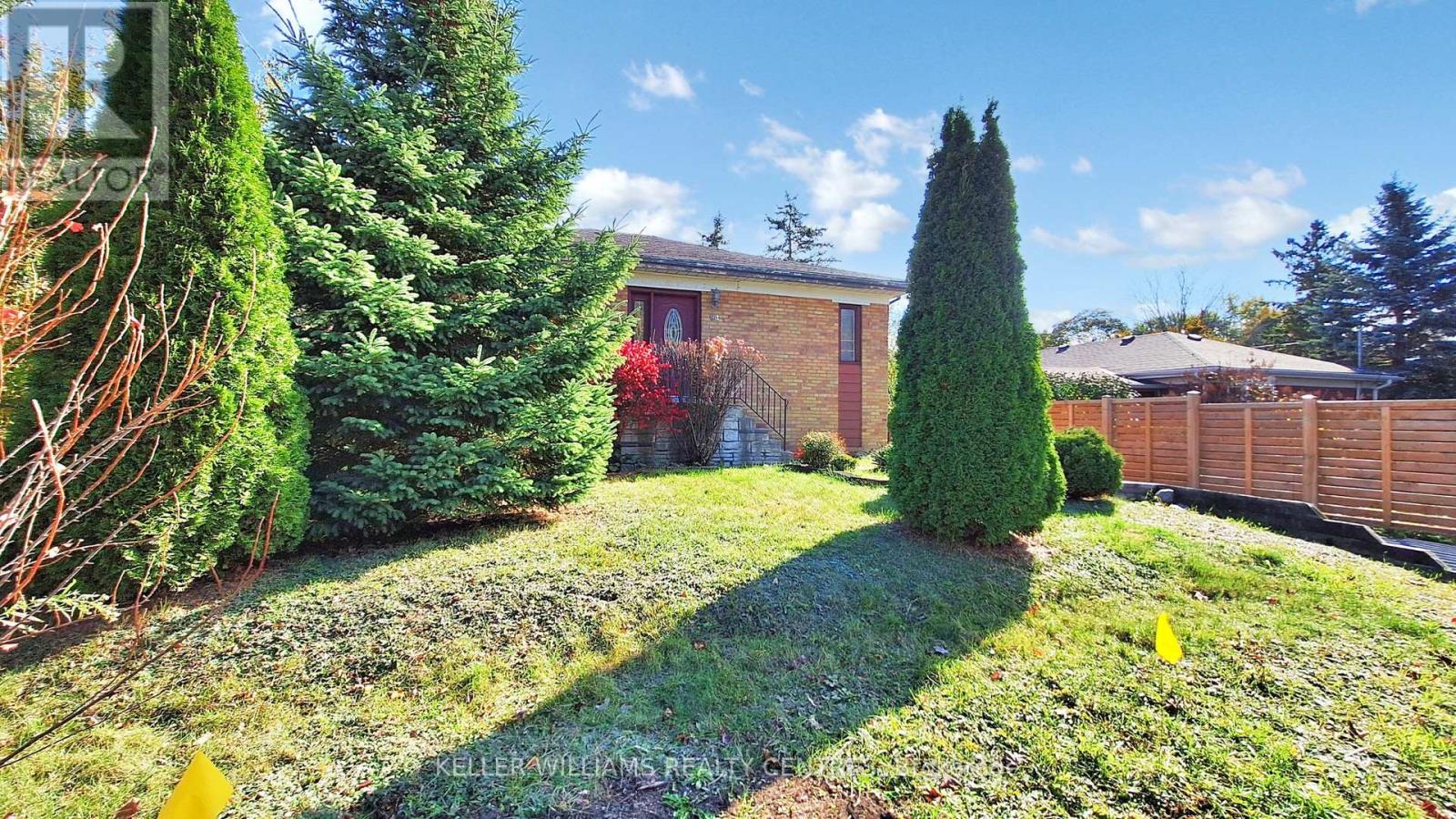 94 Queen Street, Newmarket, Ontario  L3Y 2E8 - Photo 4 - N12491836