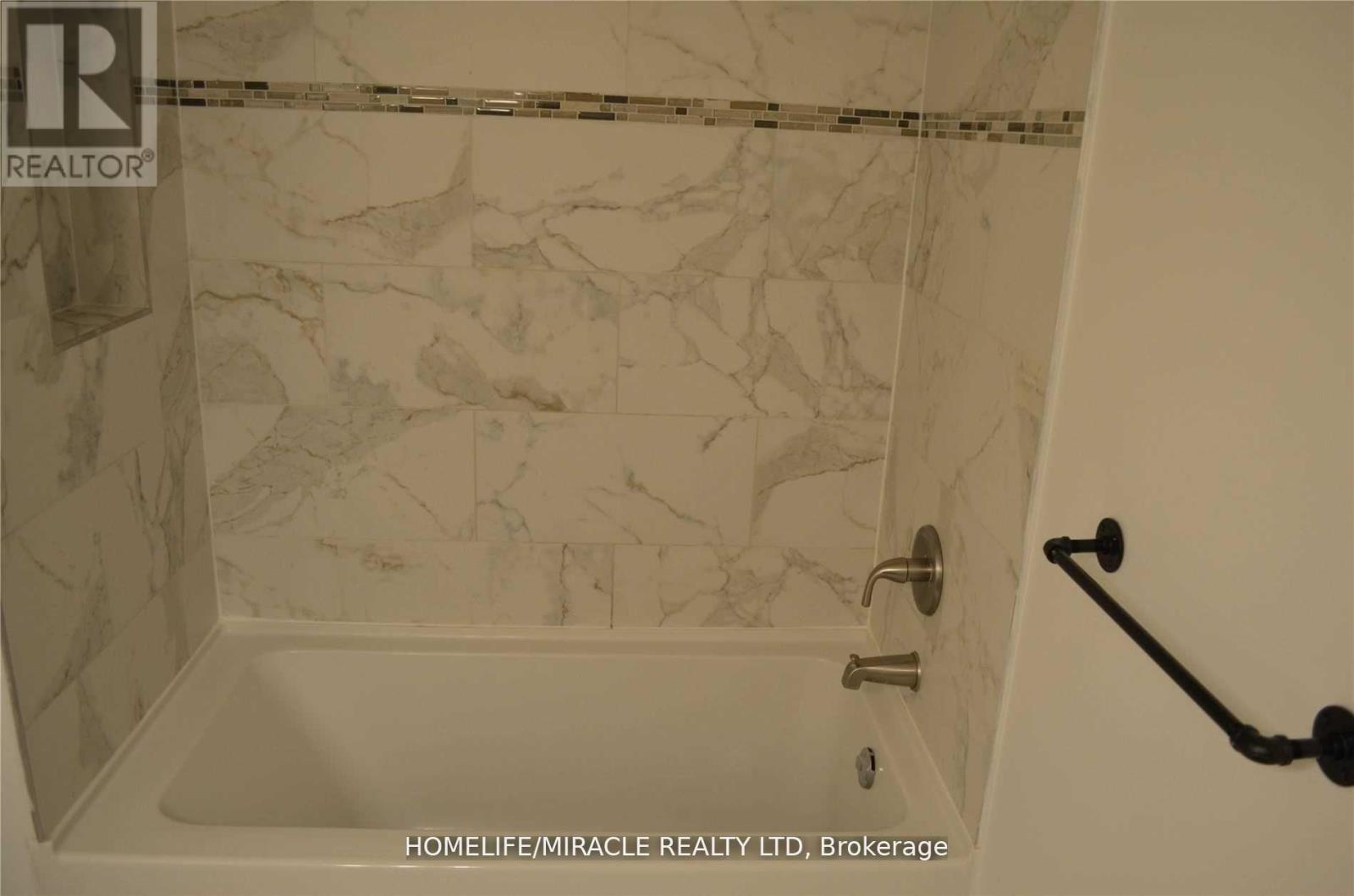 153 Willis Road, Vaughan, Ontario  L4L 2S4 - Photo 12 - N12491856