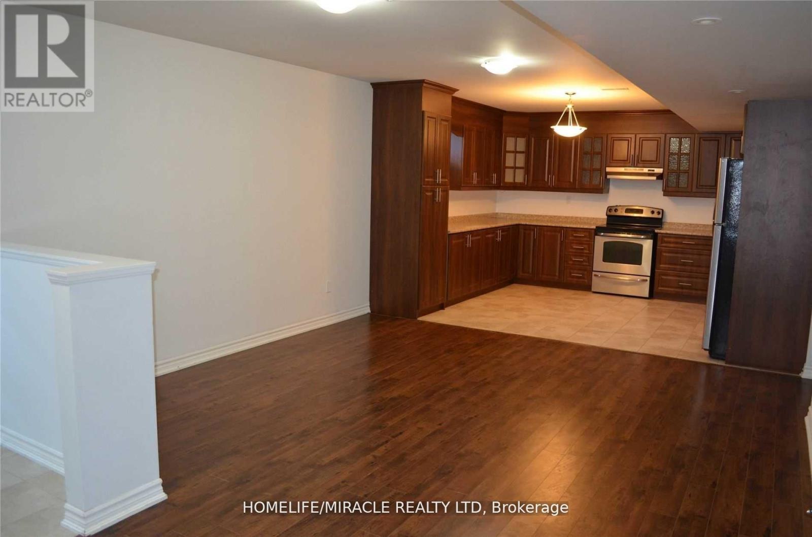 153 Willis Road, Vaughan, Ontario  L4L 2S4 - Photo 4 - N12491856