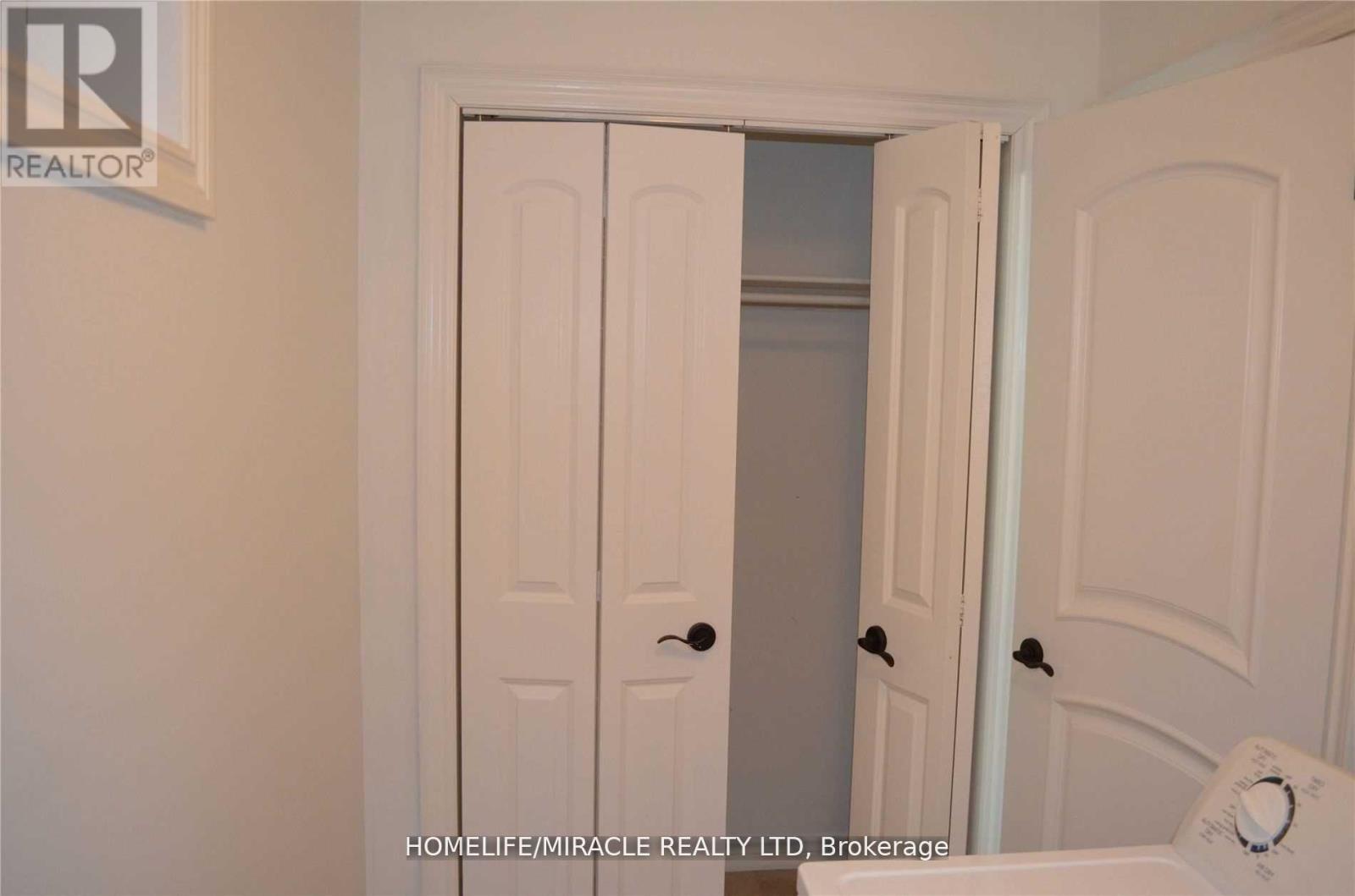 153 Willis Road, Vaughan, Ontario  L4L 2S4 - Photo 5 - N12491856