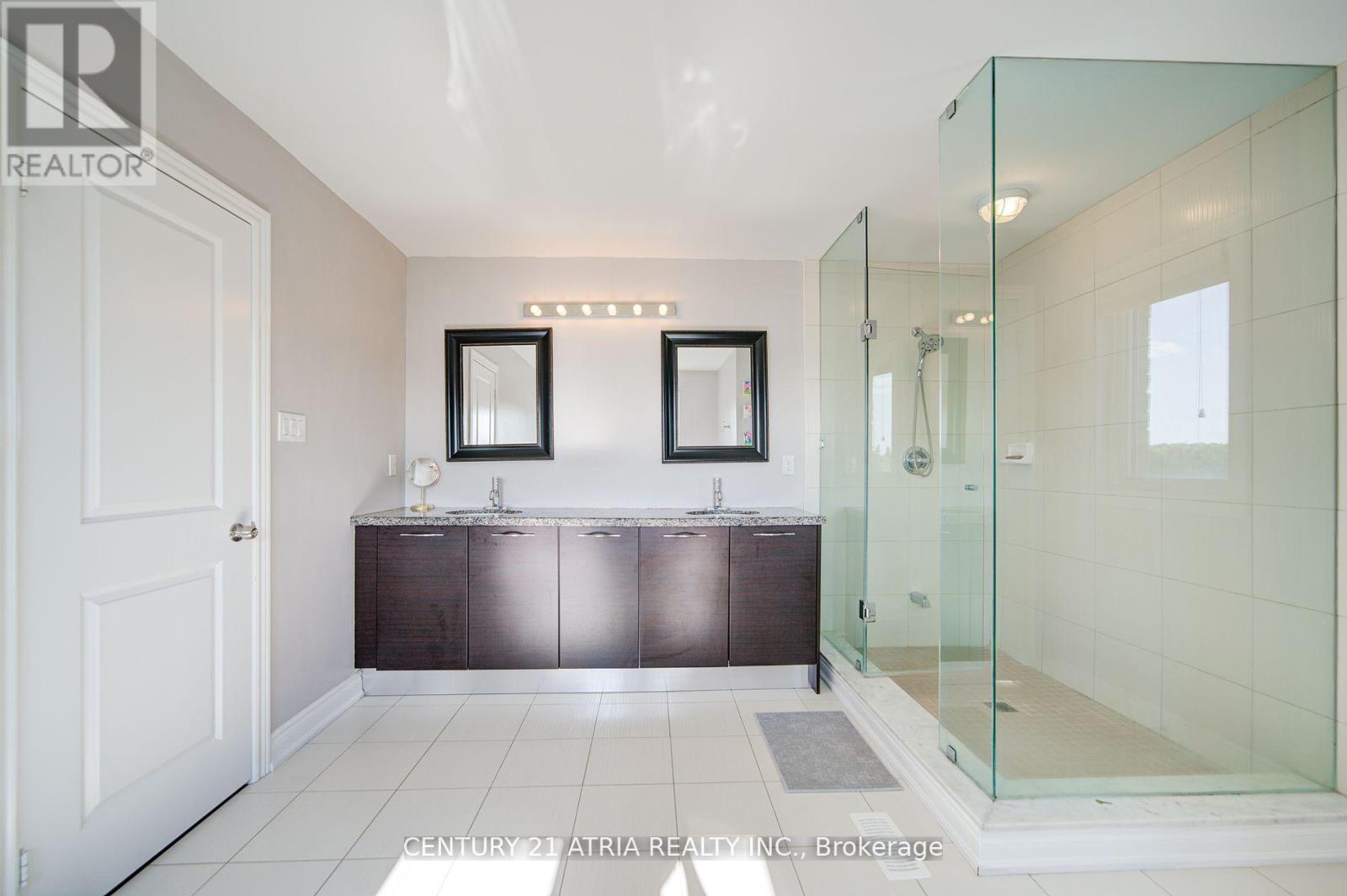 10 Gladys Rolling Avenue, East Gwillimbury (Mt Albert), Ontario  L0G 1M0 - Photo 28 - N12491858