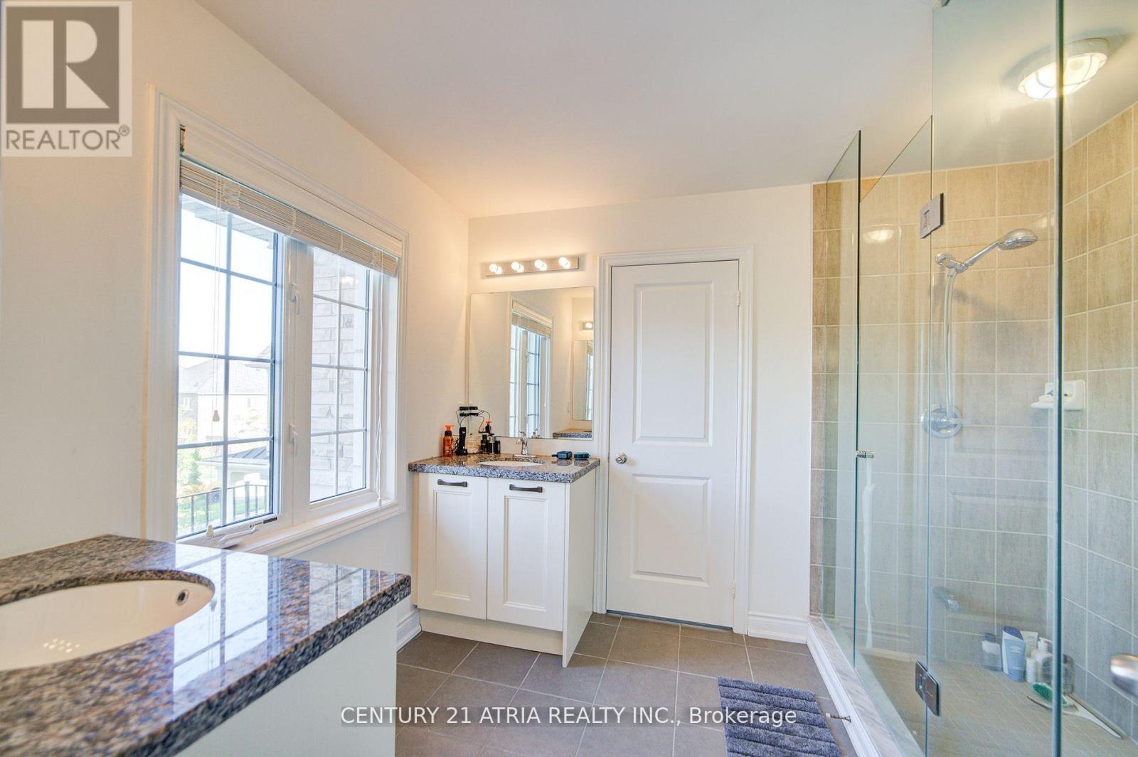 10 Gladys Rolling Avenue, East Gwillimbury (Mt Albert), Ontario  L0G 1M0 - Photo 33 - N12491858