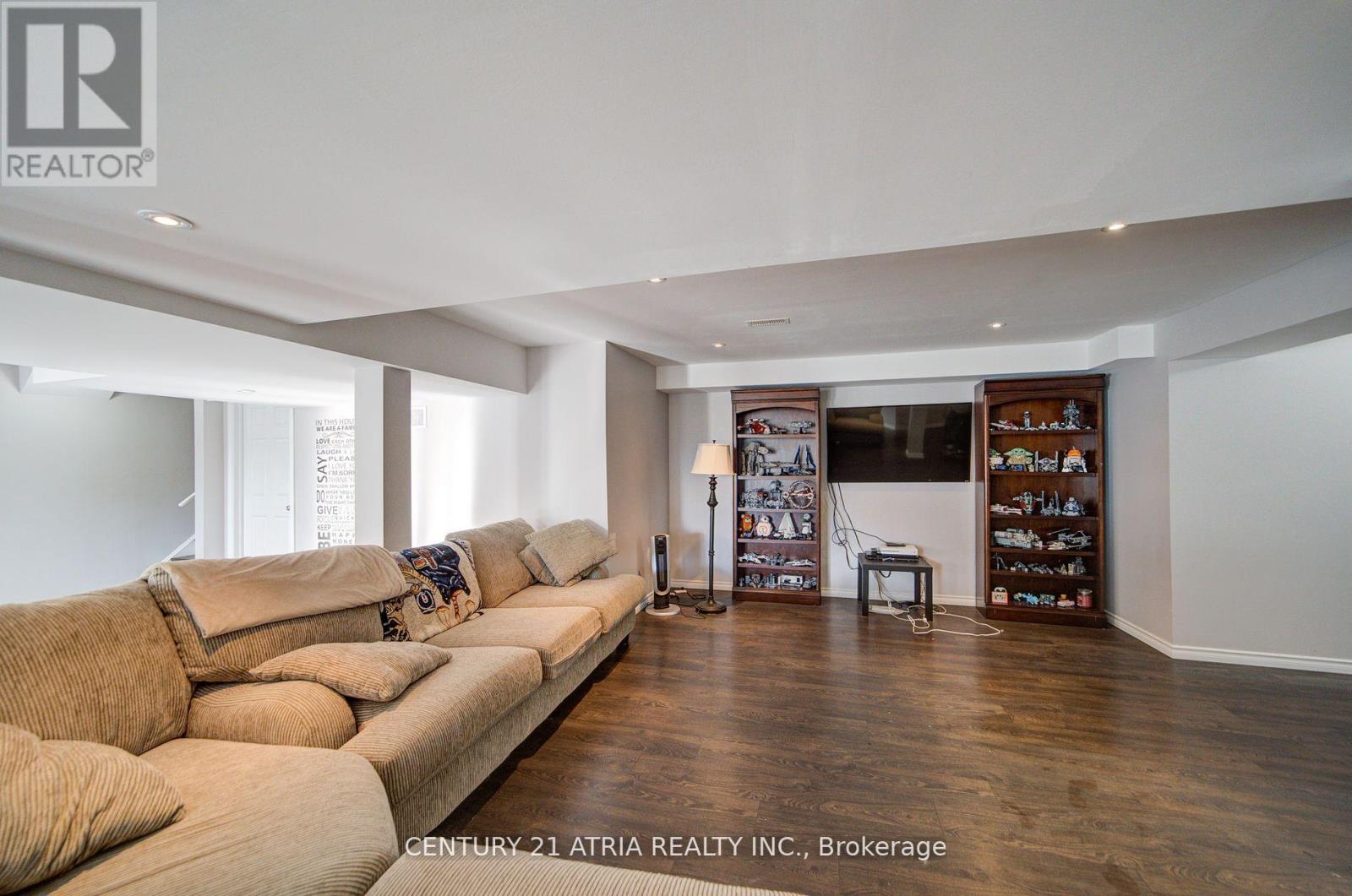 10 Gladys Rolling Avenue, East Gwillimbury (Mt Albert), Ontario  L0G 1M0 - Photo 44 - N12491858