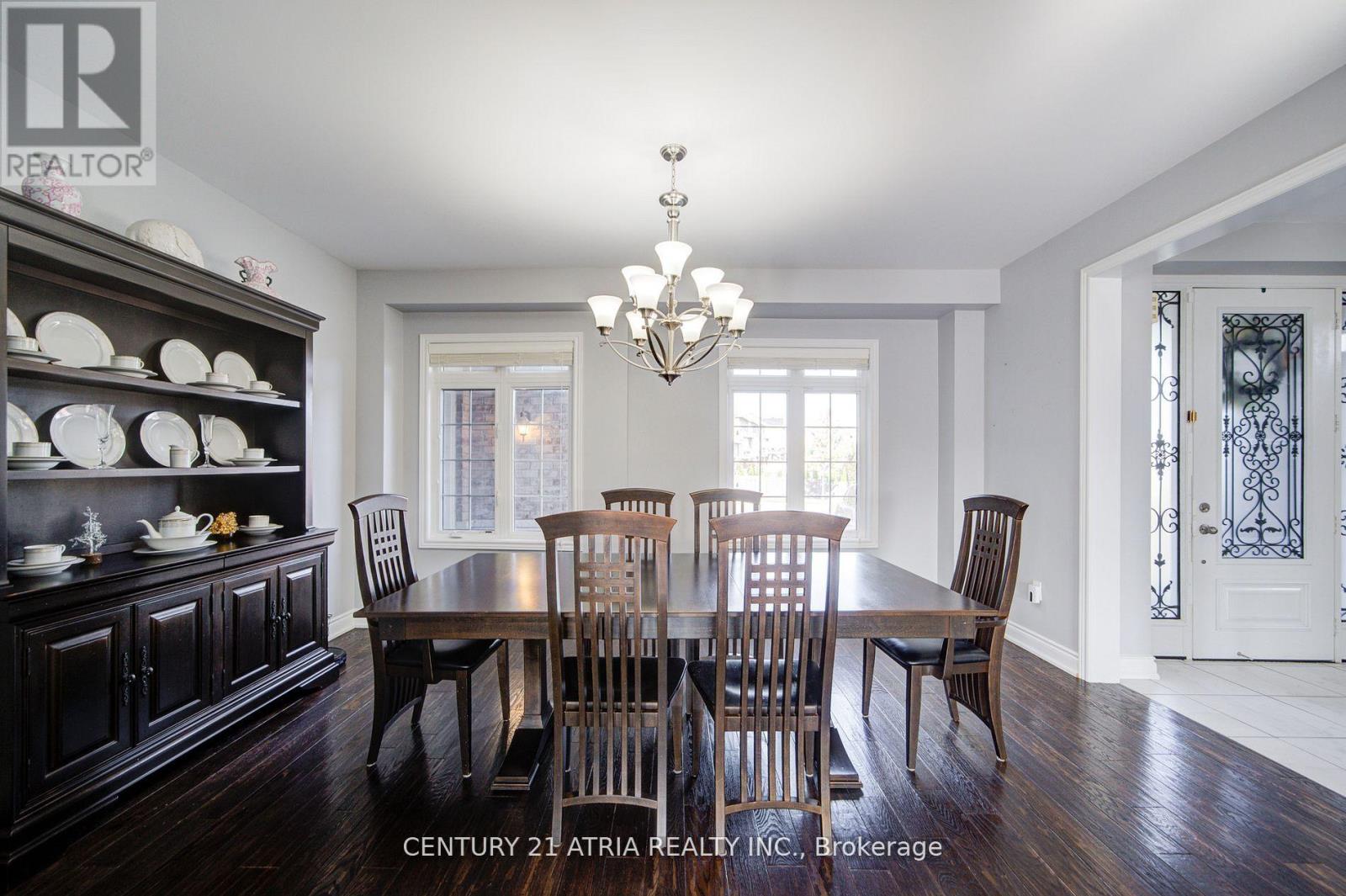 10 Gladys Rolling Avenue, East Gwillimbury (Mt Albert), Ontario  L0G 1M0 - Photo 9 - N12491858