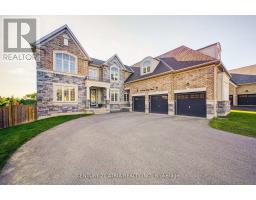 10 GLADYS ROLLING AVENUE, East Gwillimbury, Ontario